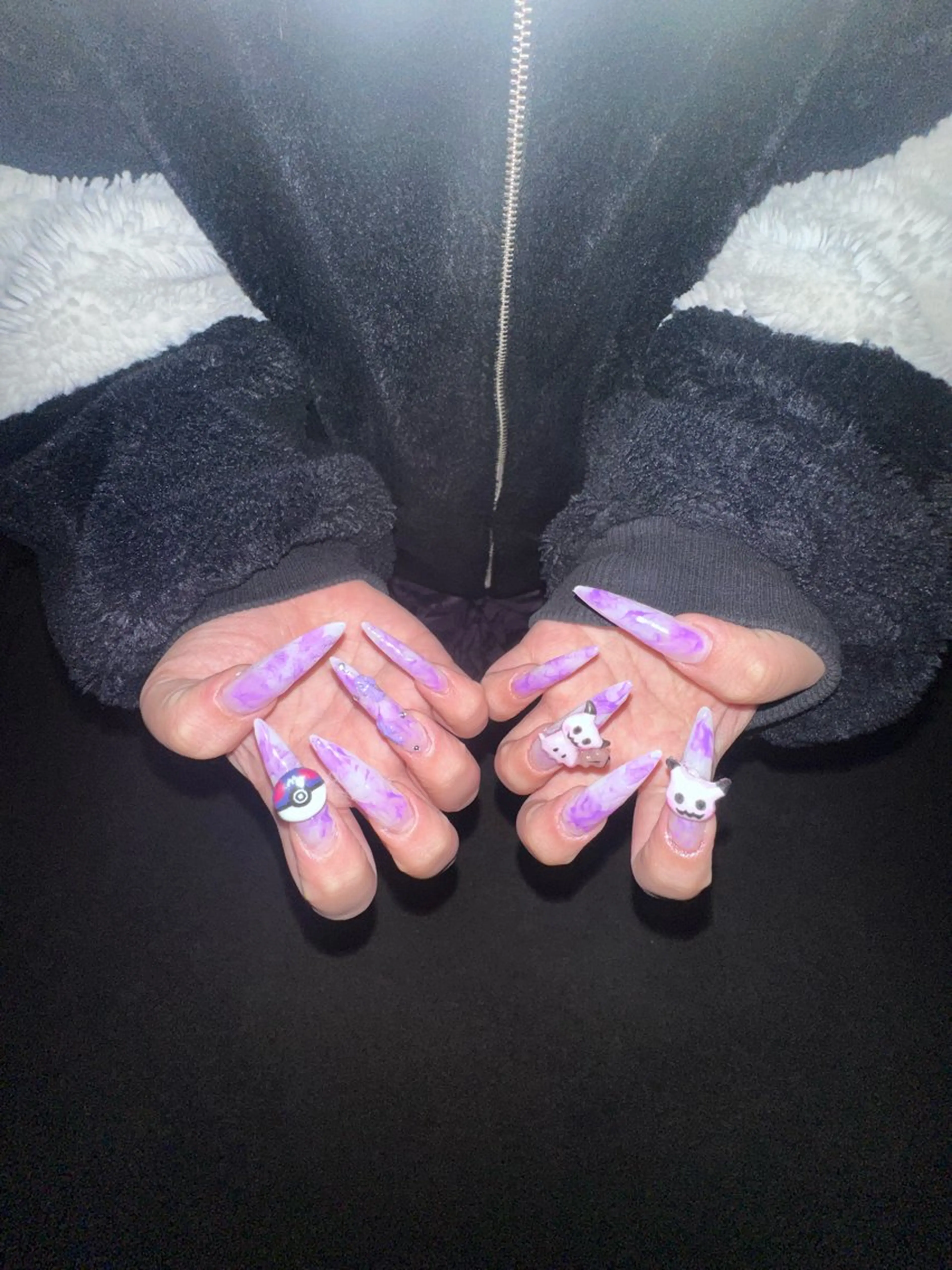 ネイル ニュアンスネイル ハンドネイル フットネイル 蛭子 美優のネイルデザイン