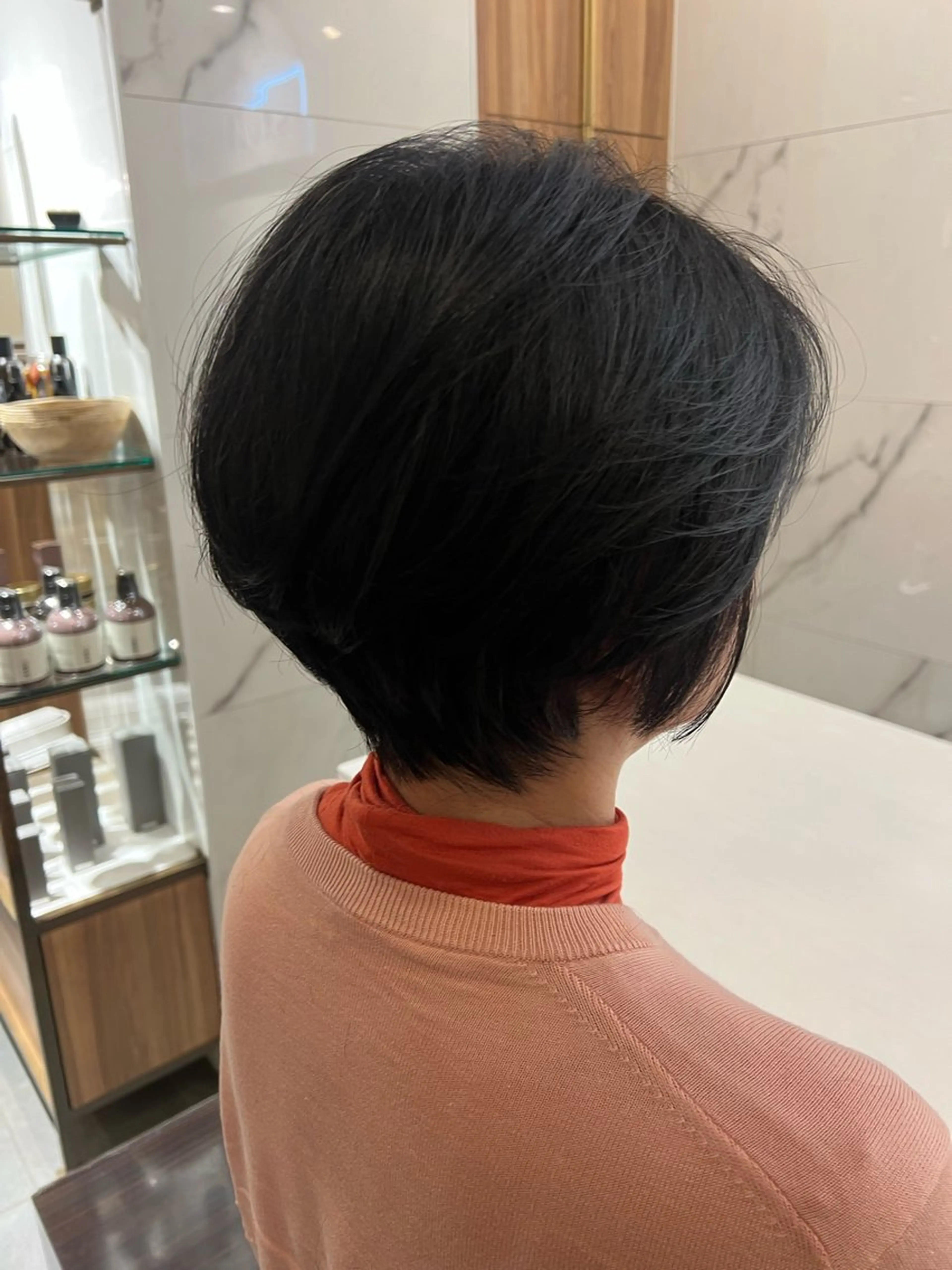 ショート 村中 逸紀のヘアスタイル