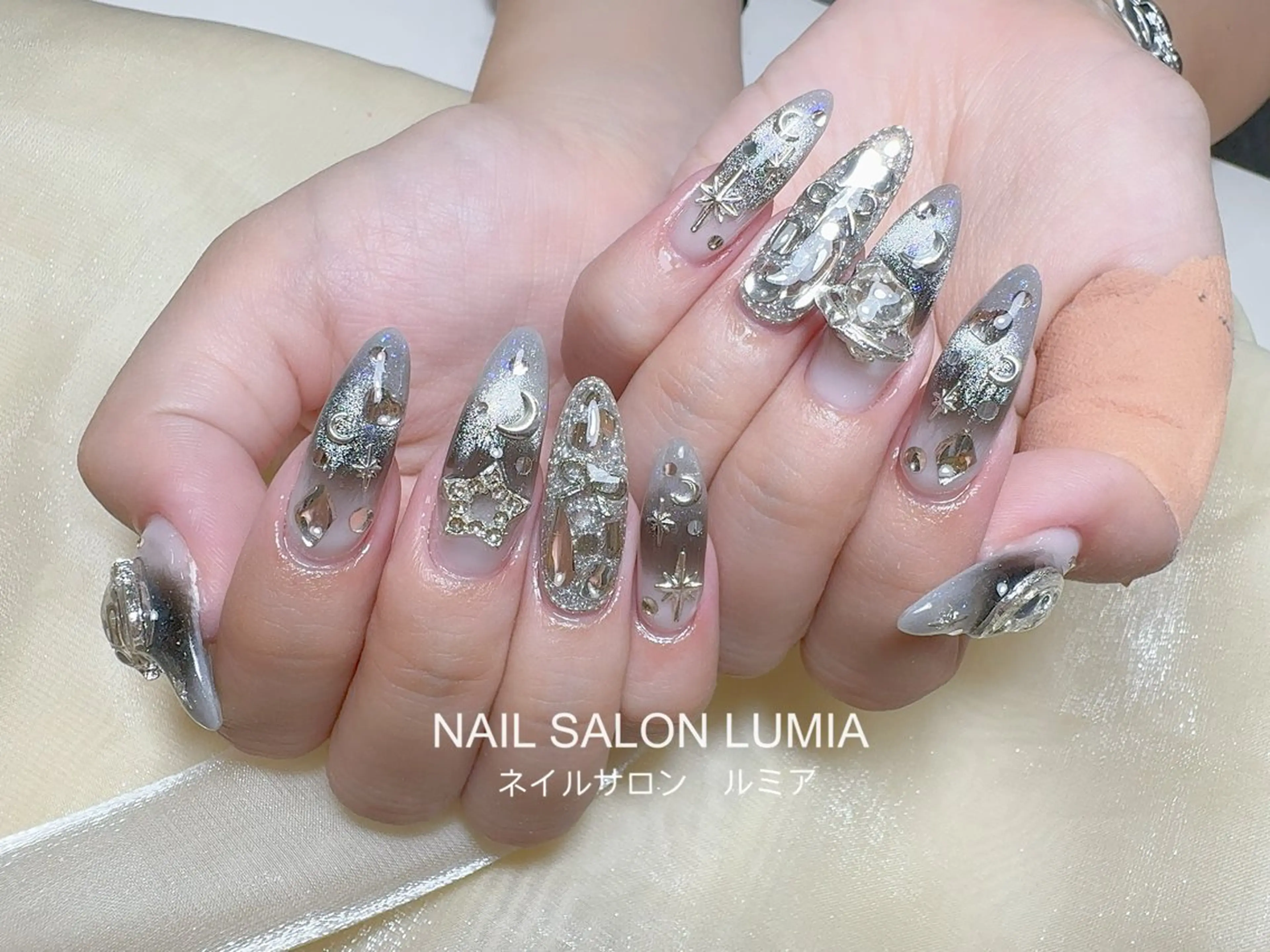 ネイル ハンドネイル ネイルサロン ルミア Lumia 店長のネイルデザイン