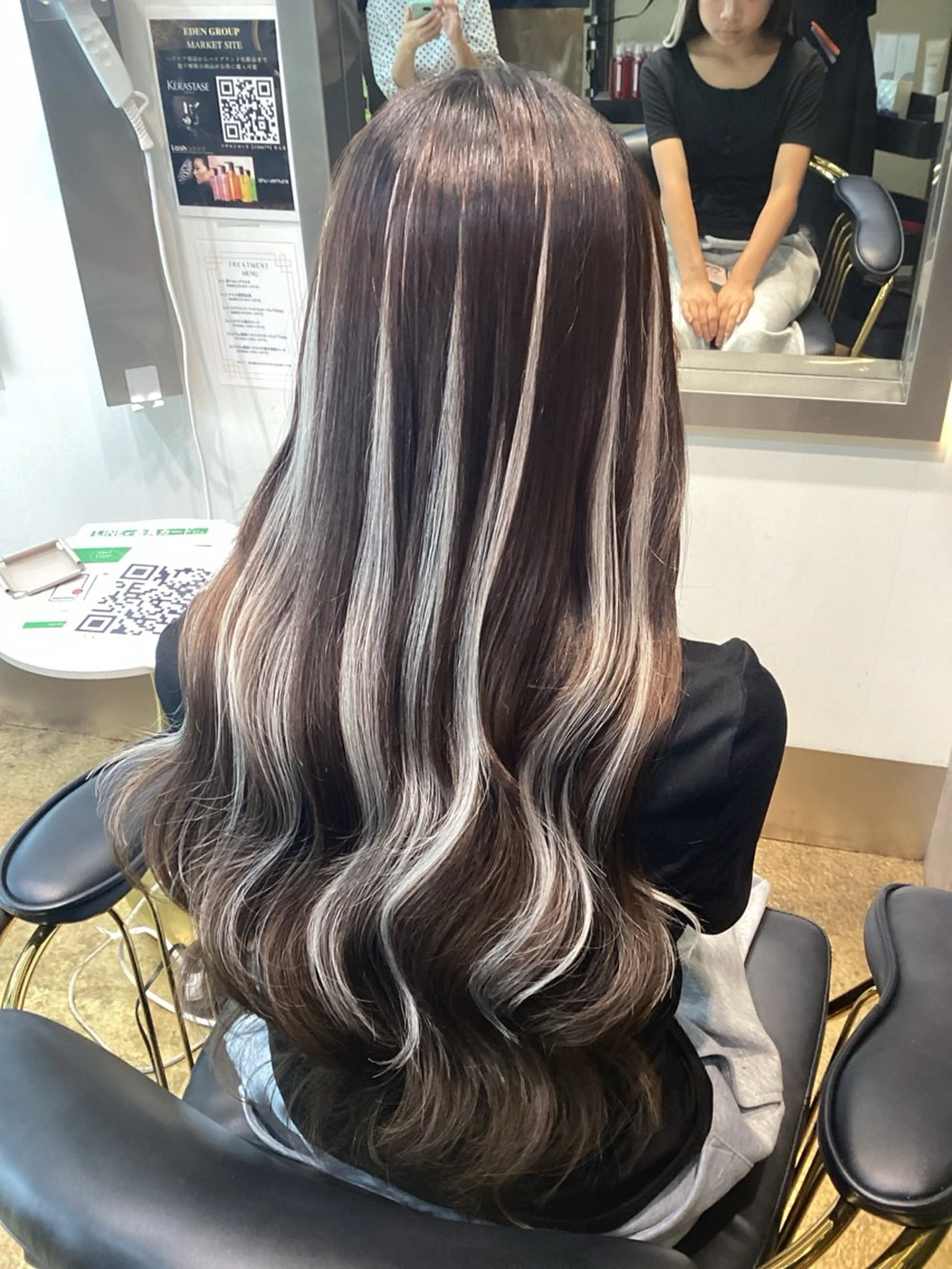 ロング EDeN Yurinaのヘアスタイル