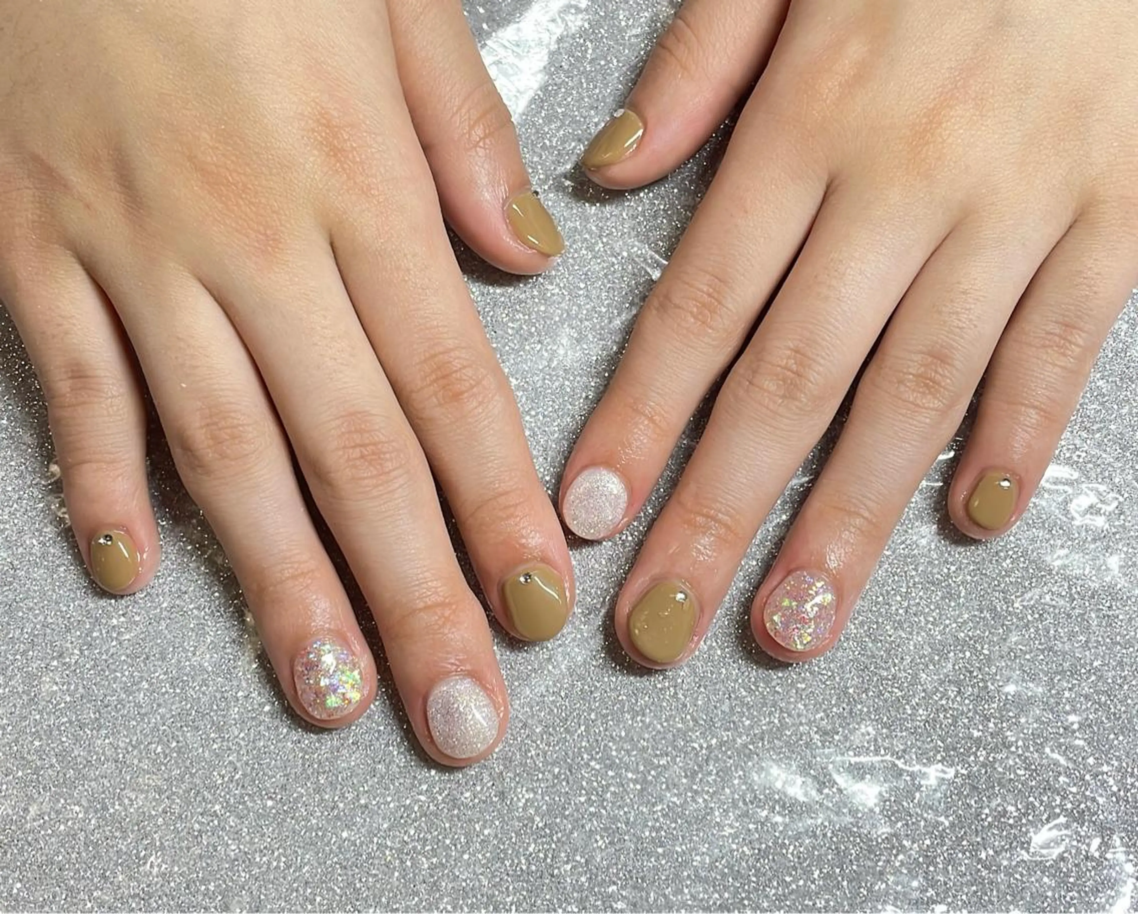 ネイル ハンドネイル VIERU 🌈🎀💖のネイルデザイン