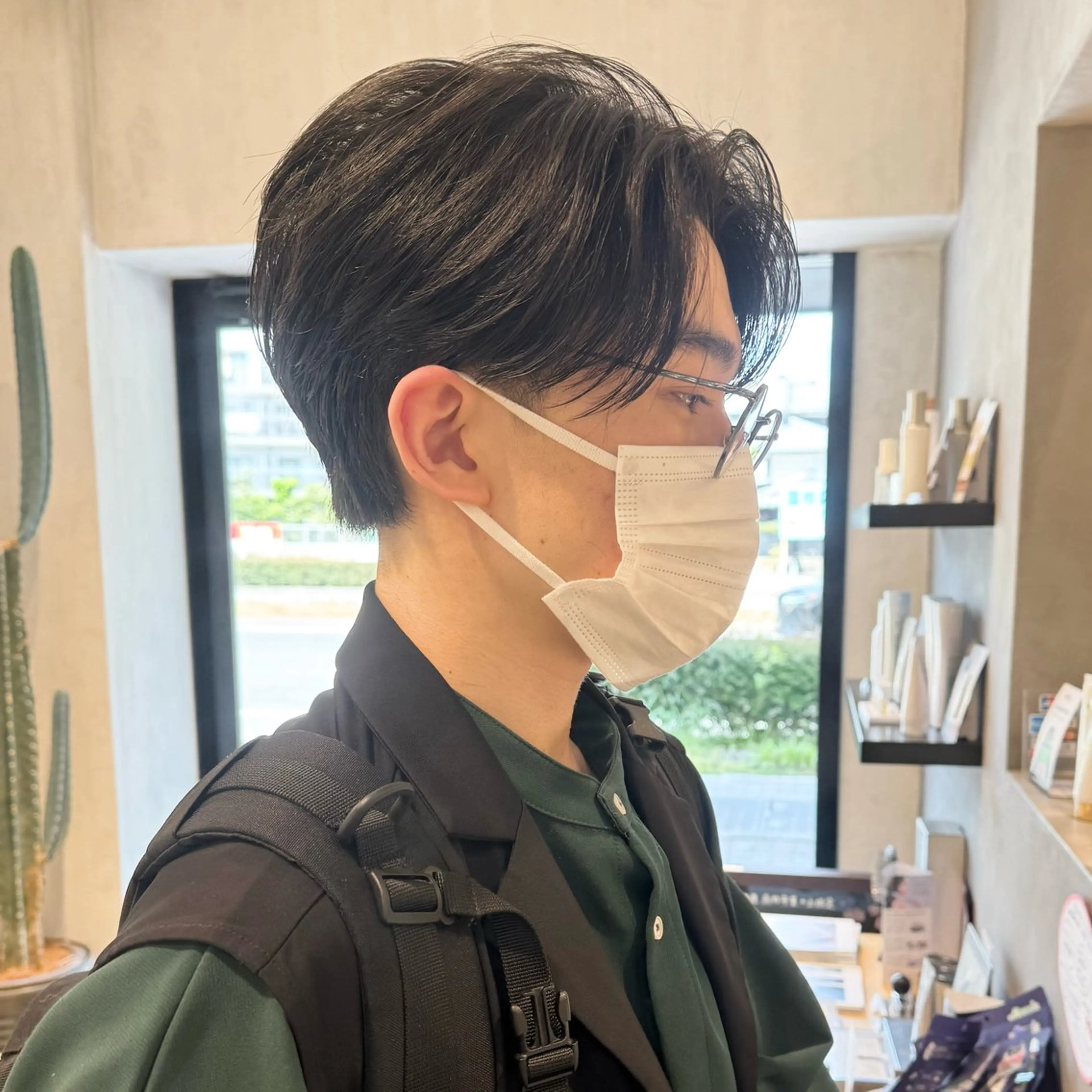 パーマ メンズ センターパート カルマパーマ メンズ韓国風 メンズパーマ カット パーマ メンズパーマ/メンズ カット/古川晴輝のヘアスタイル