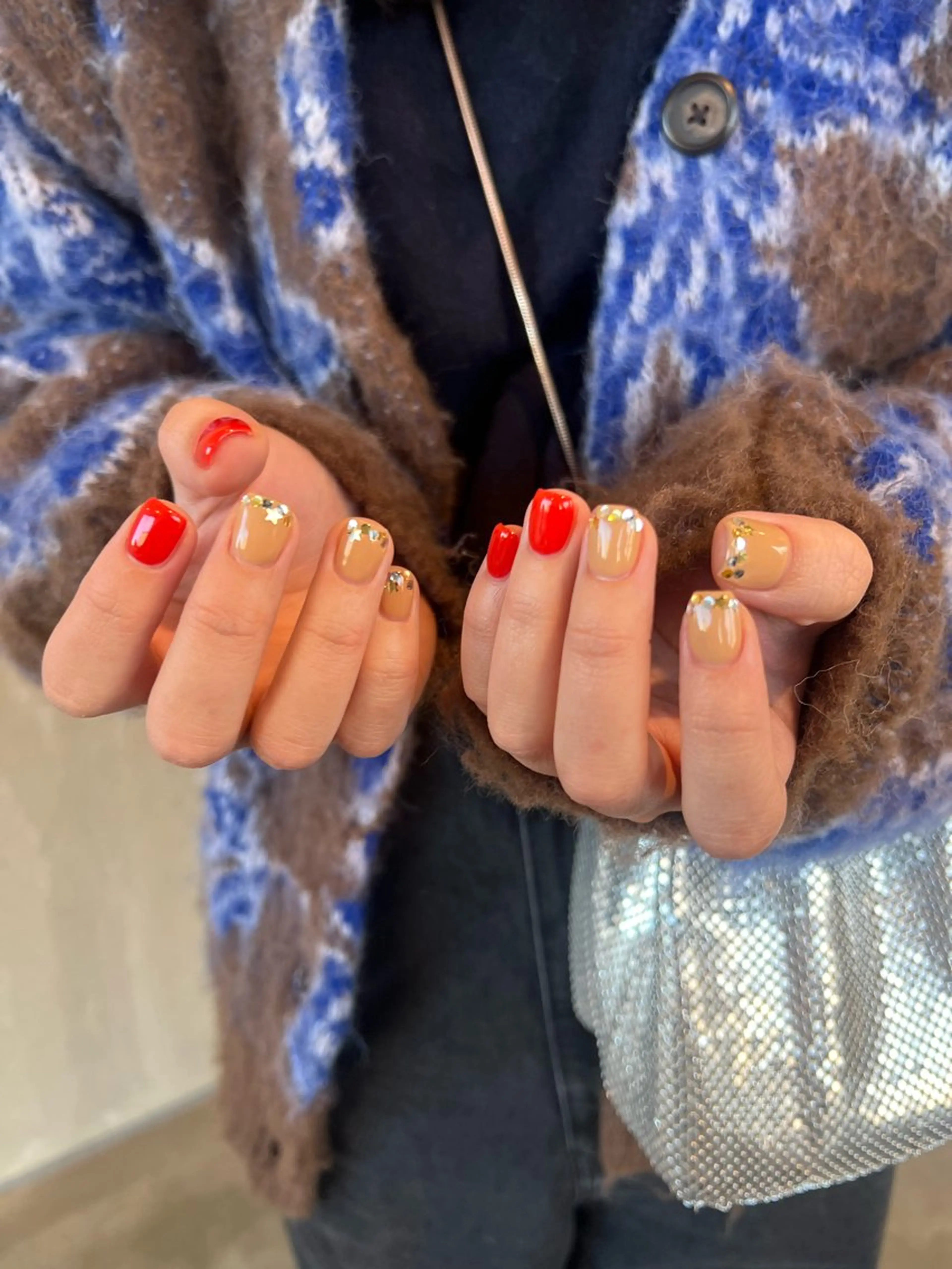 ネイル ホログラムネイル ワンカラーネイル ハンドネイル フットネイル tote. harunaのネイルデザイン