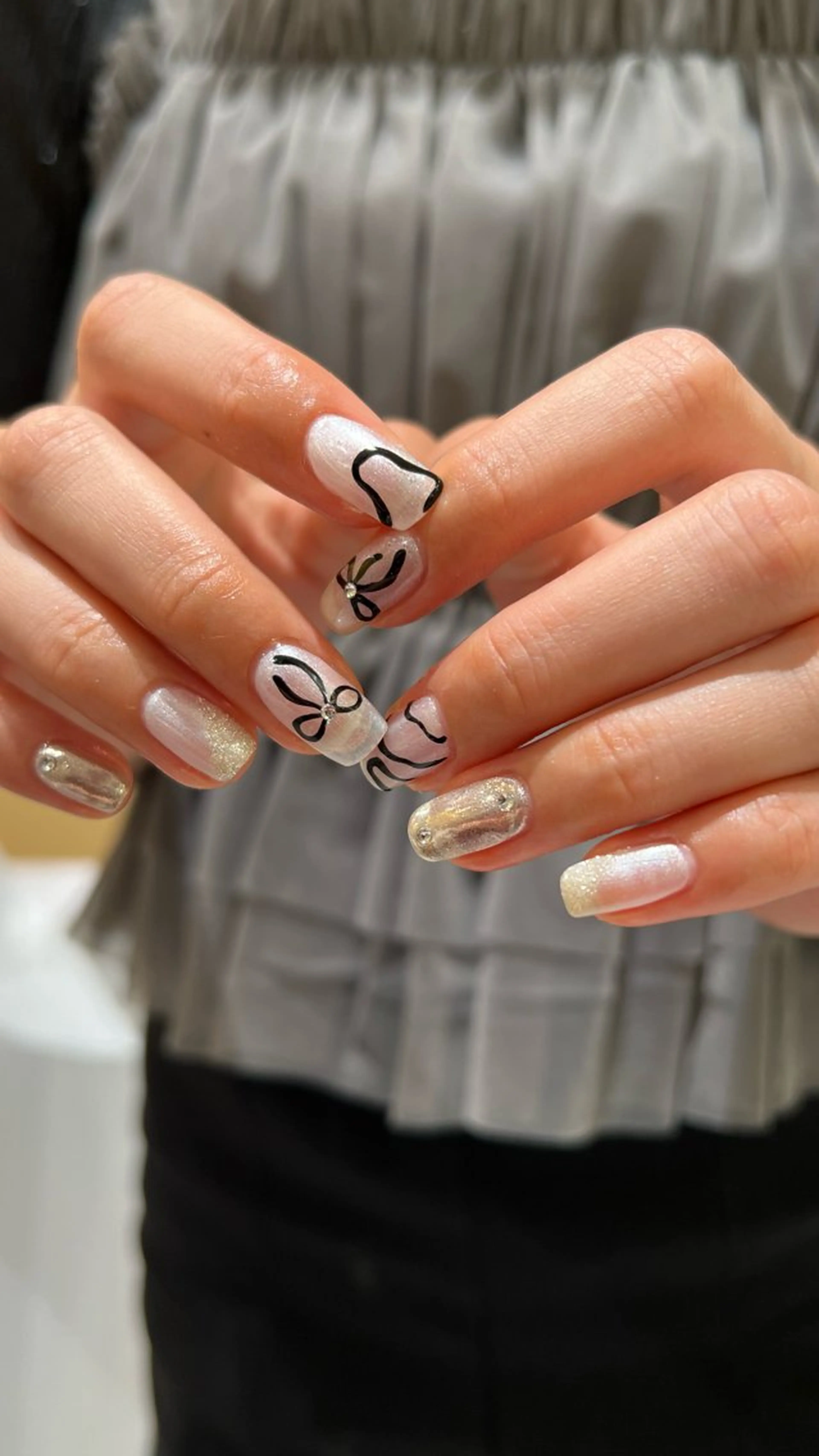 ネイル ニュアンスネイル リボン ハンドネイル オシャレデザイン 🧺🪽/SHUNOのヘアスタイル