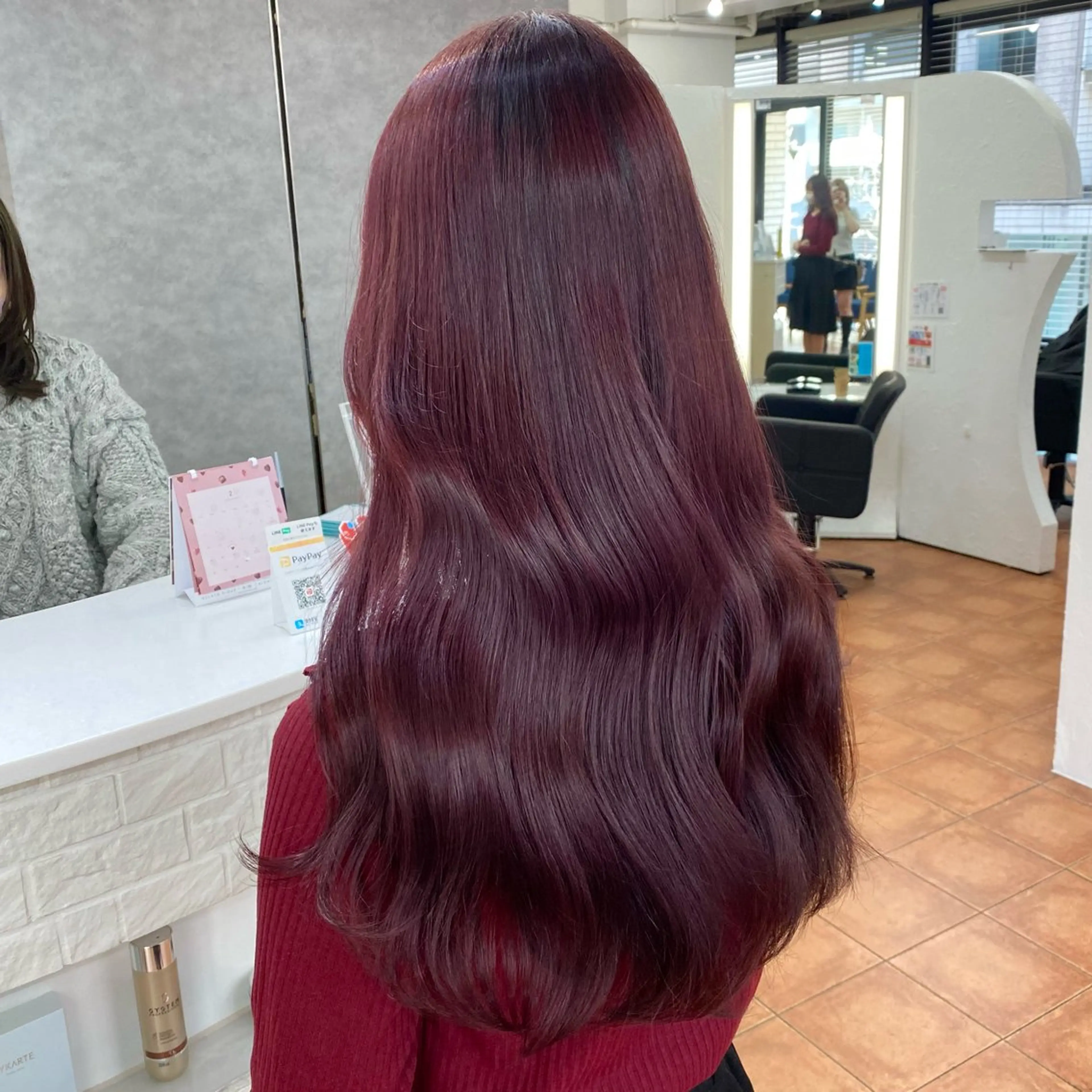 ロング カラー Miyu's所属・juri .のヘアスタイル