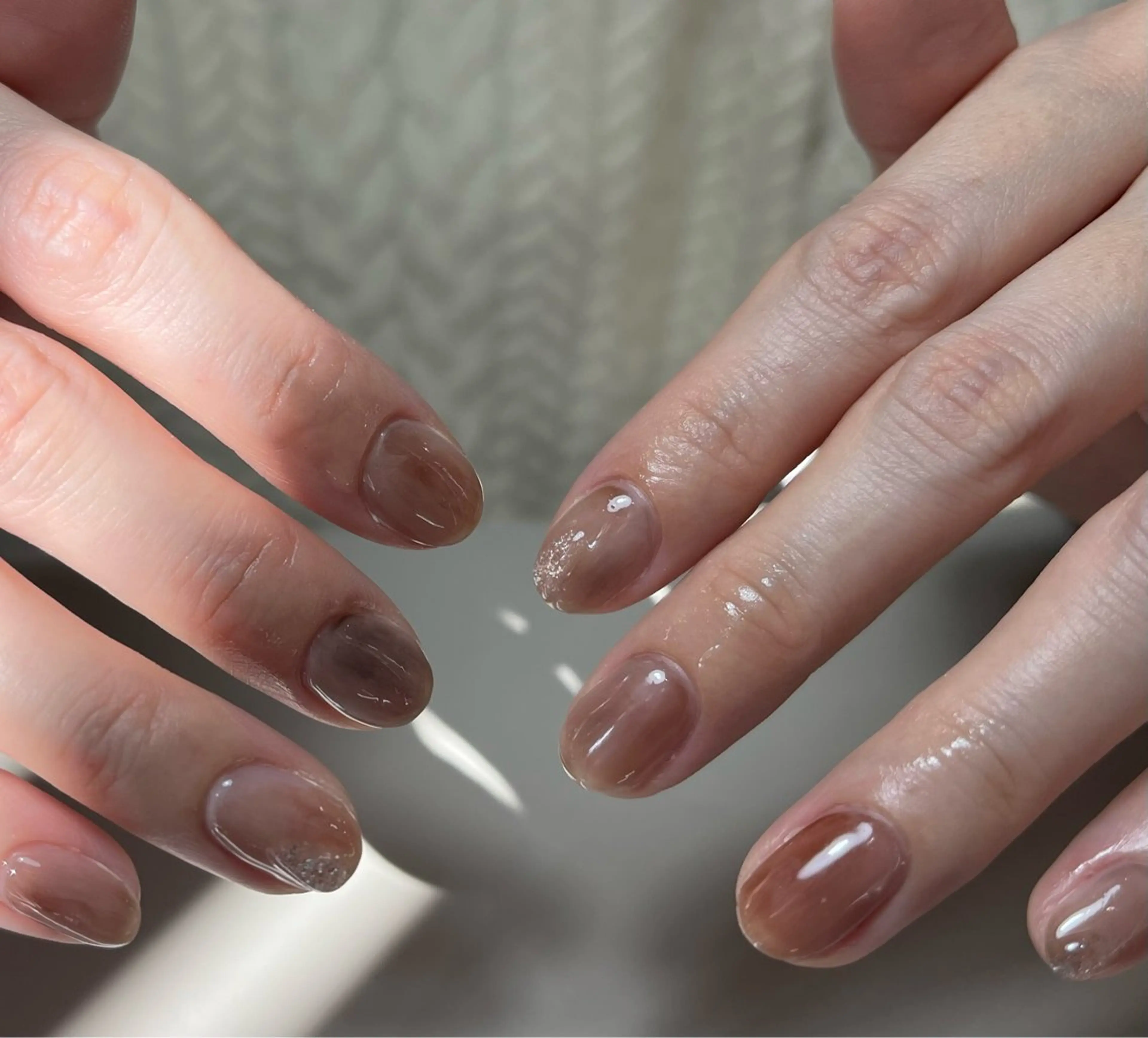 ネイル ブラウン ニュアンスネイル Yarm As Etelのネイルデザイン