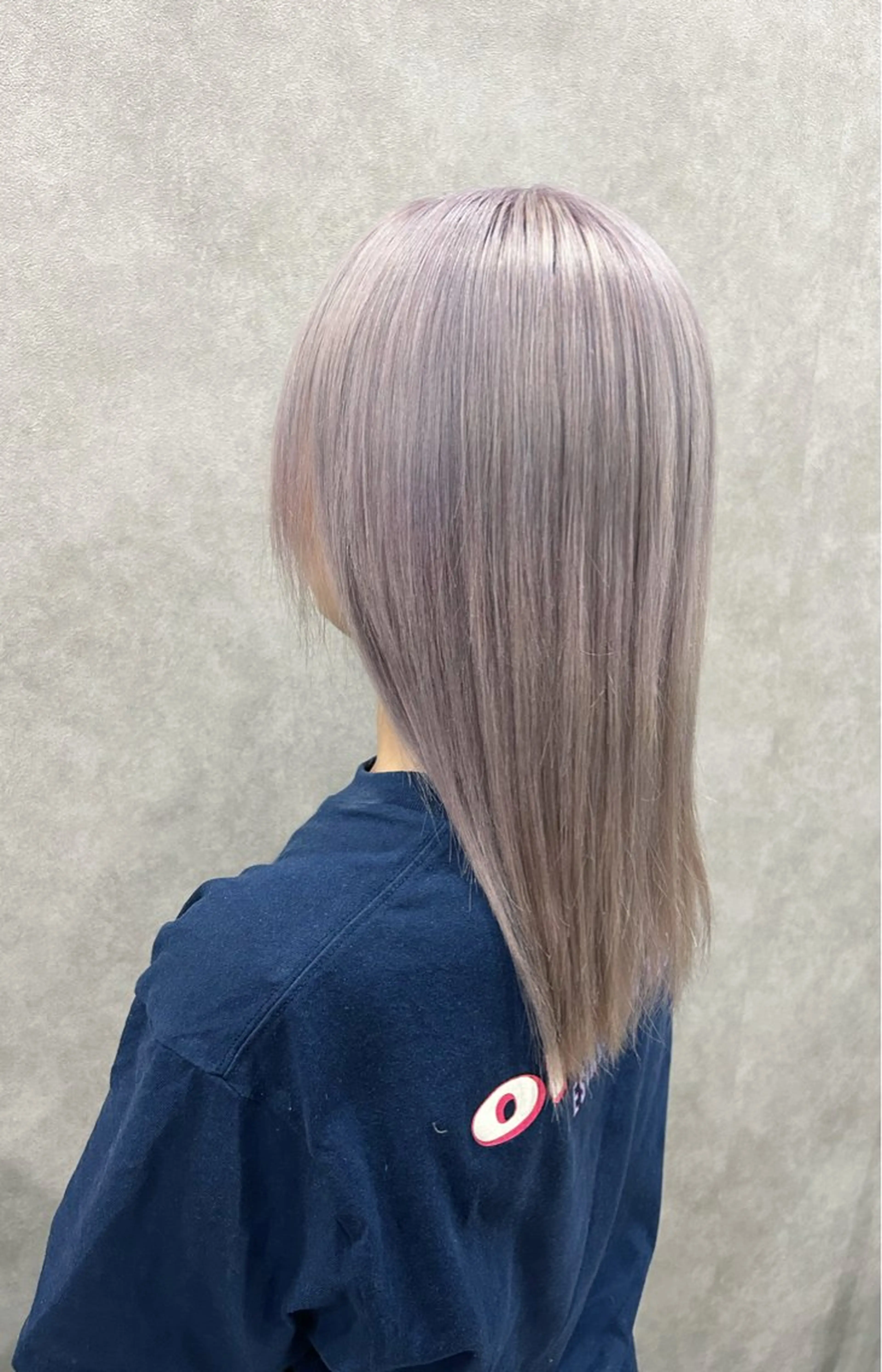 セミロング カラー ラベンダーカラー ヘアカラー トリートメント 廣瀬 あずさのヘアスタイル