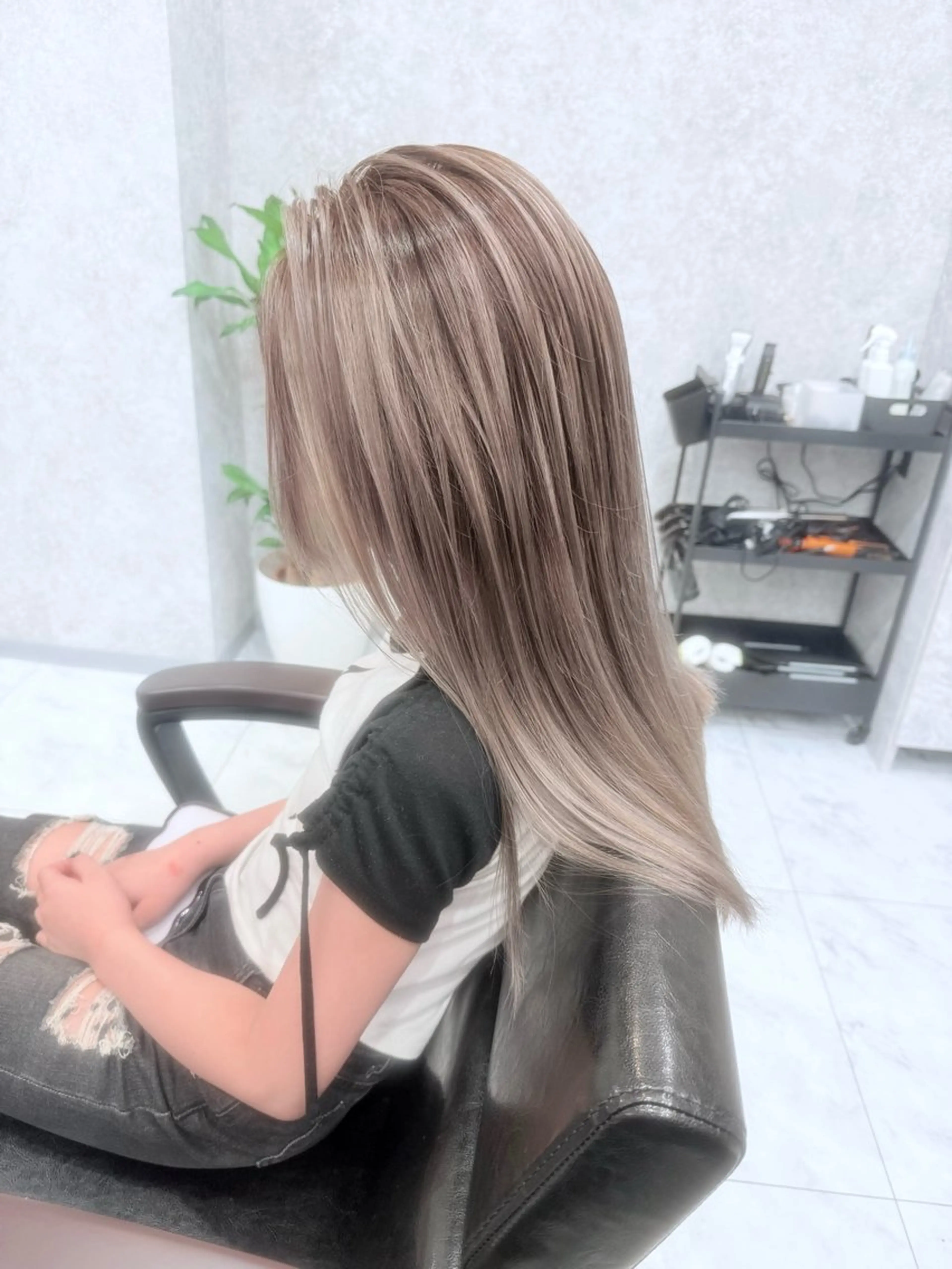 ロング カラー ブリーチ ケアブリーチ デザインカラー ダブルカラー ハイトーンカラー ヘアカラー 🌈派手髪ハイトーン 🌈鈴木亮太🌈のヘアスタイル