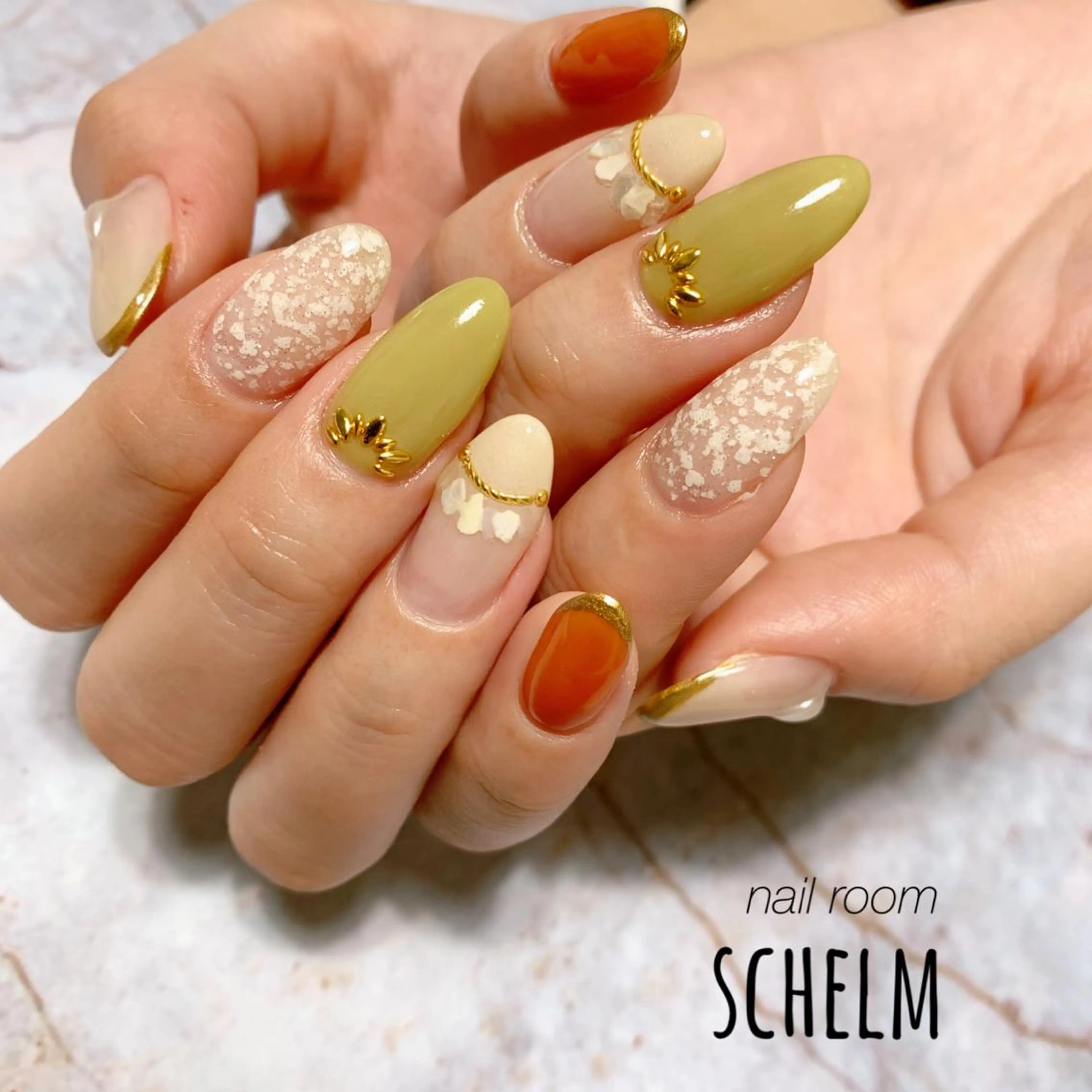 ネイル ハンドネイル nail room シュレムのネイルデザイン