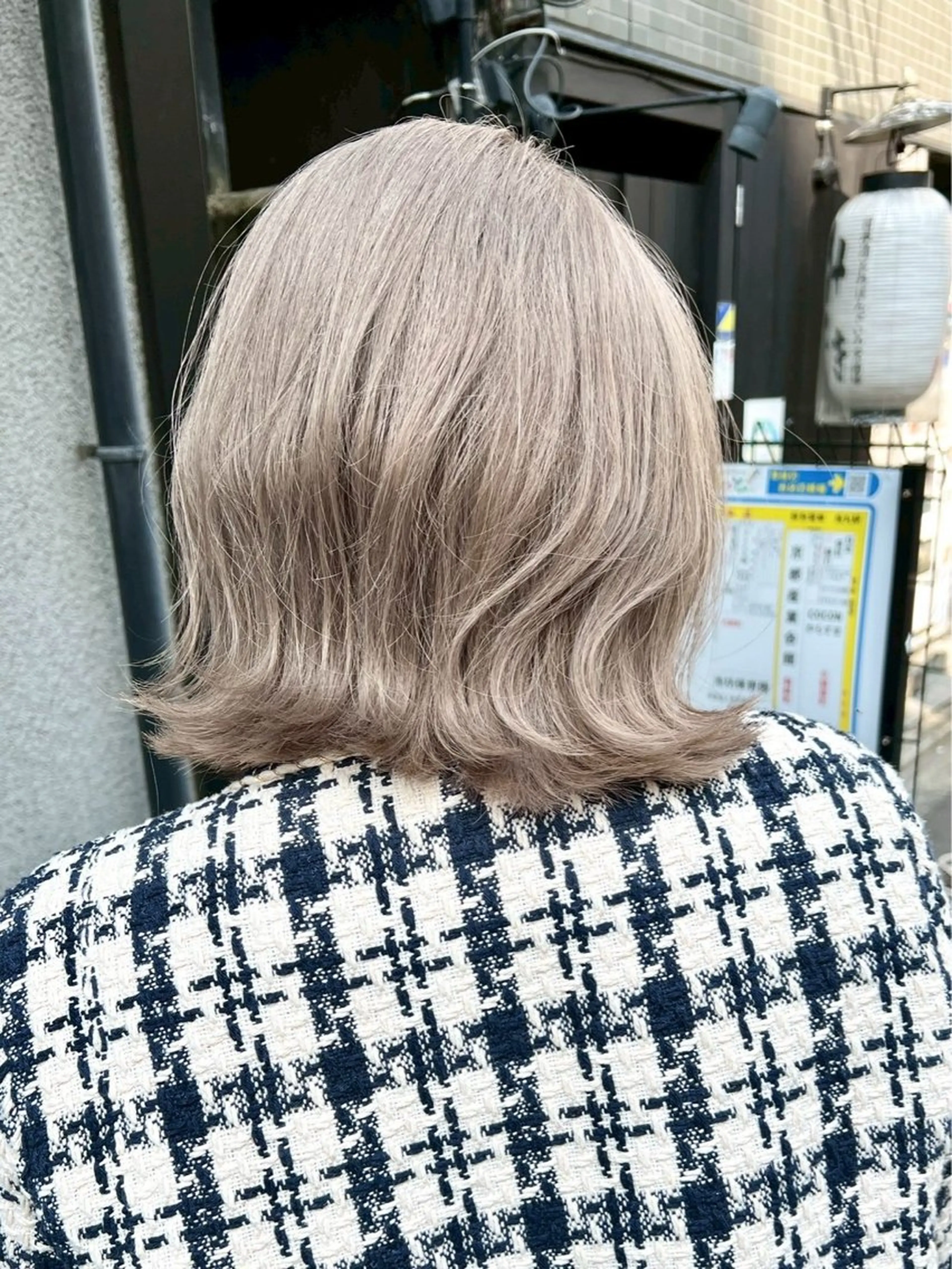 ショート カラー ヘアカラー SEINA️️/烏丸 ブリーチ/ハイトーンのヘアスタイル