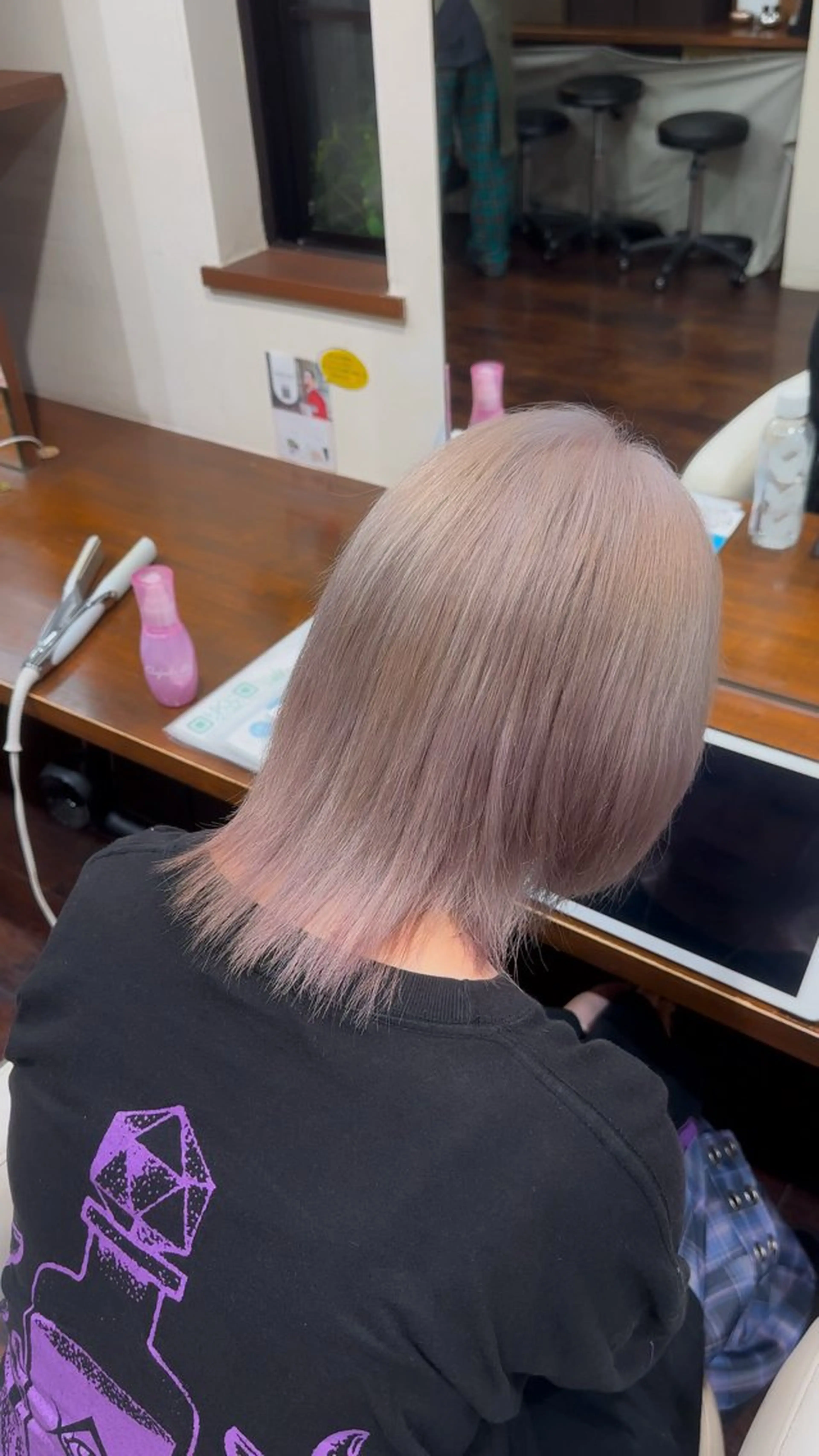 ショート カラー ヘアカラー トリートメント 梨菜/ハイトーン /ブリーチカラーのヘアスタイル