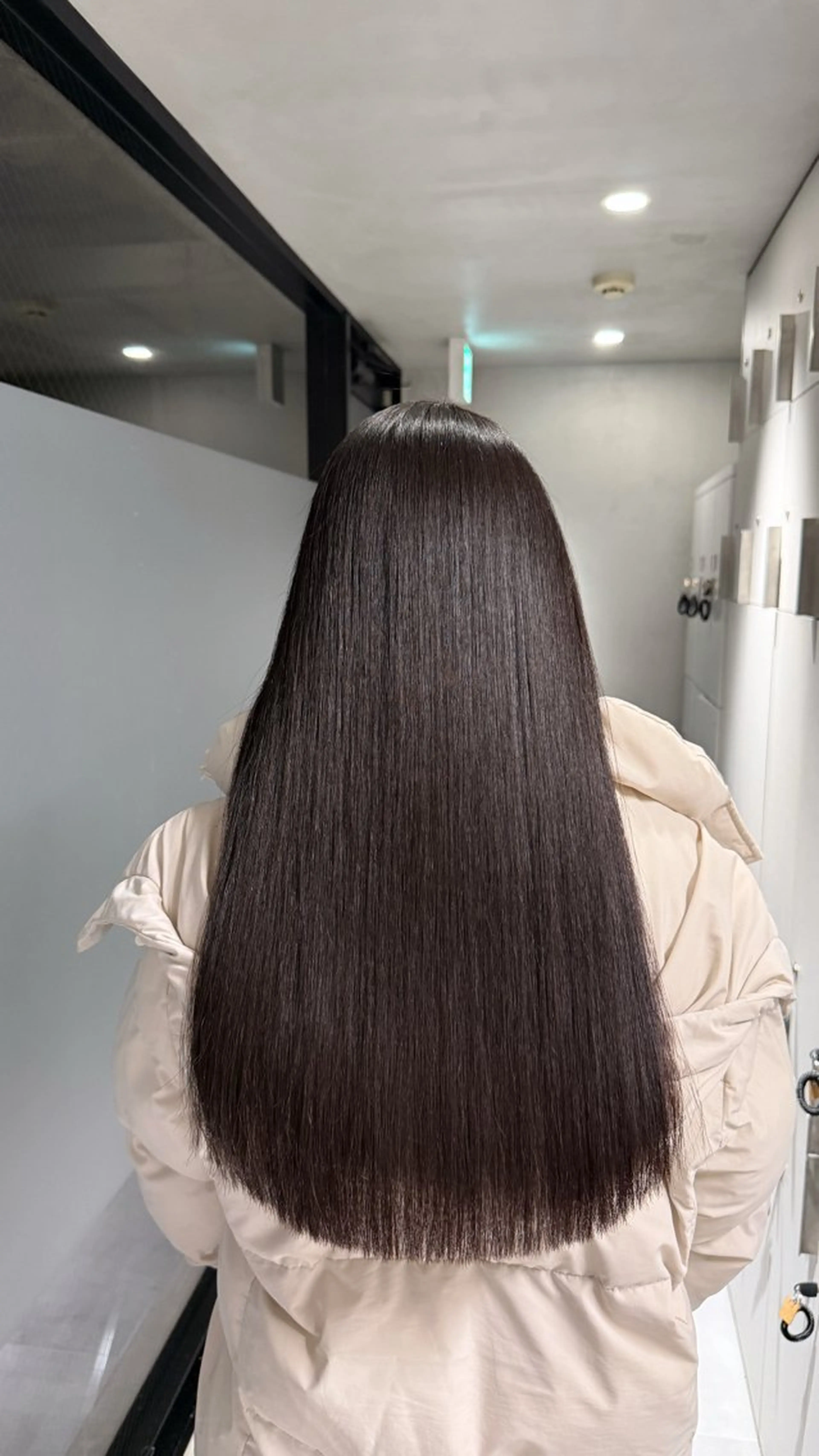 【朝ラク⏰✨️】顔まわり・もみあげストレート＋トリートメントの写真