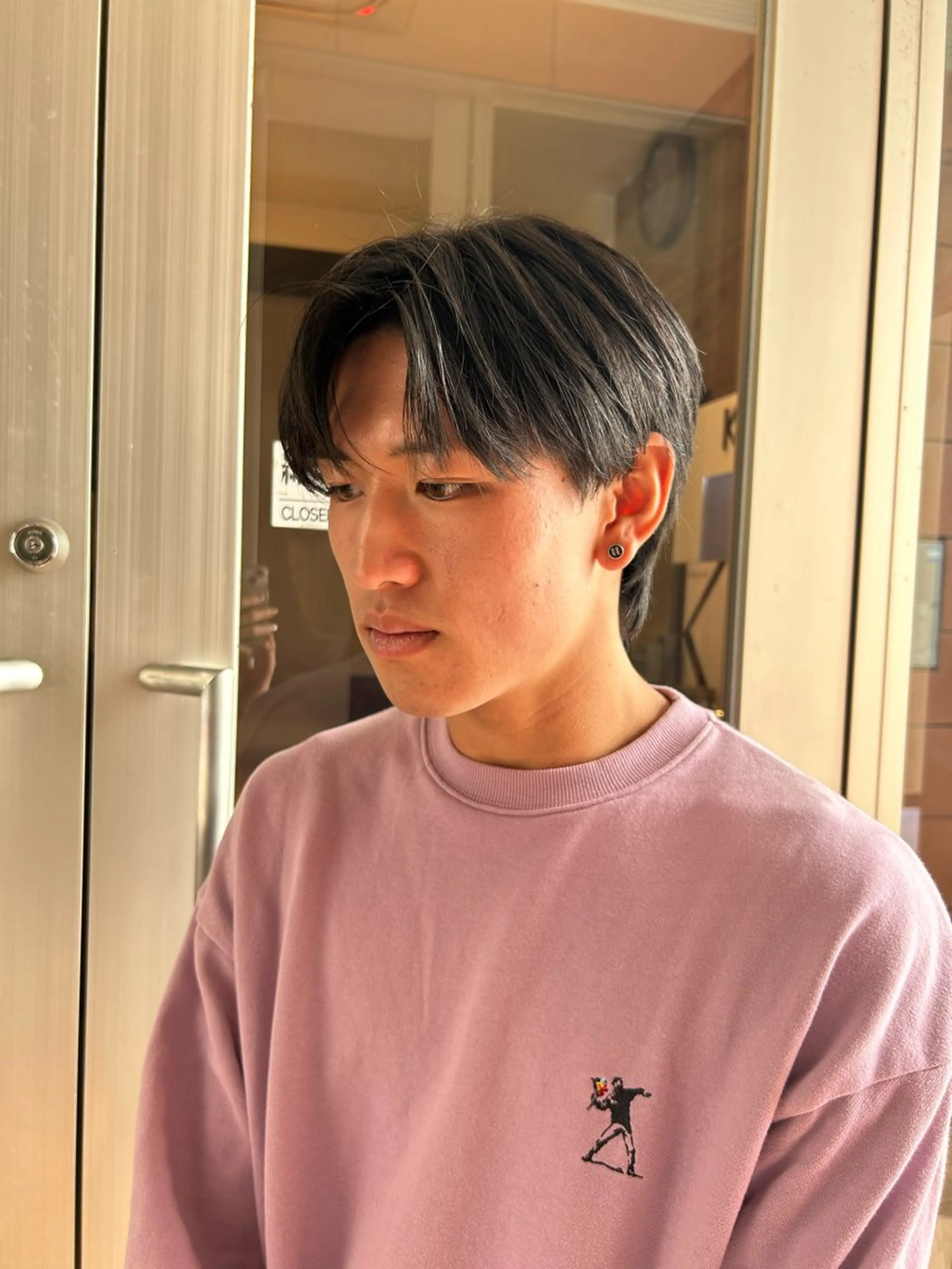 メンズ センターパート カット 有働由良／ハイトーン ／韓国メンズヘアのヘアスタイル