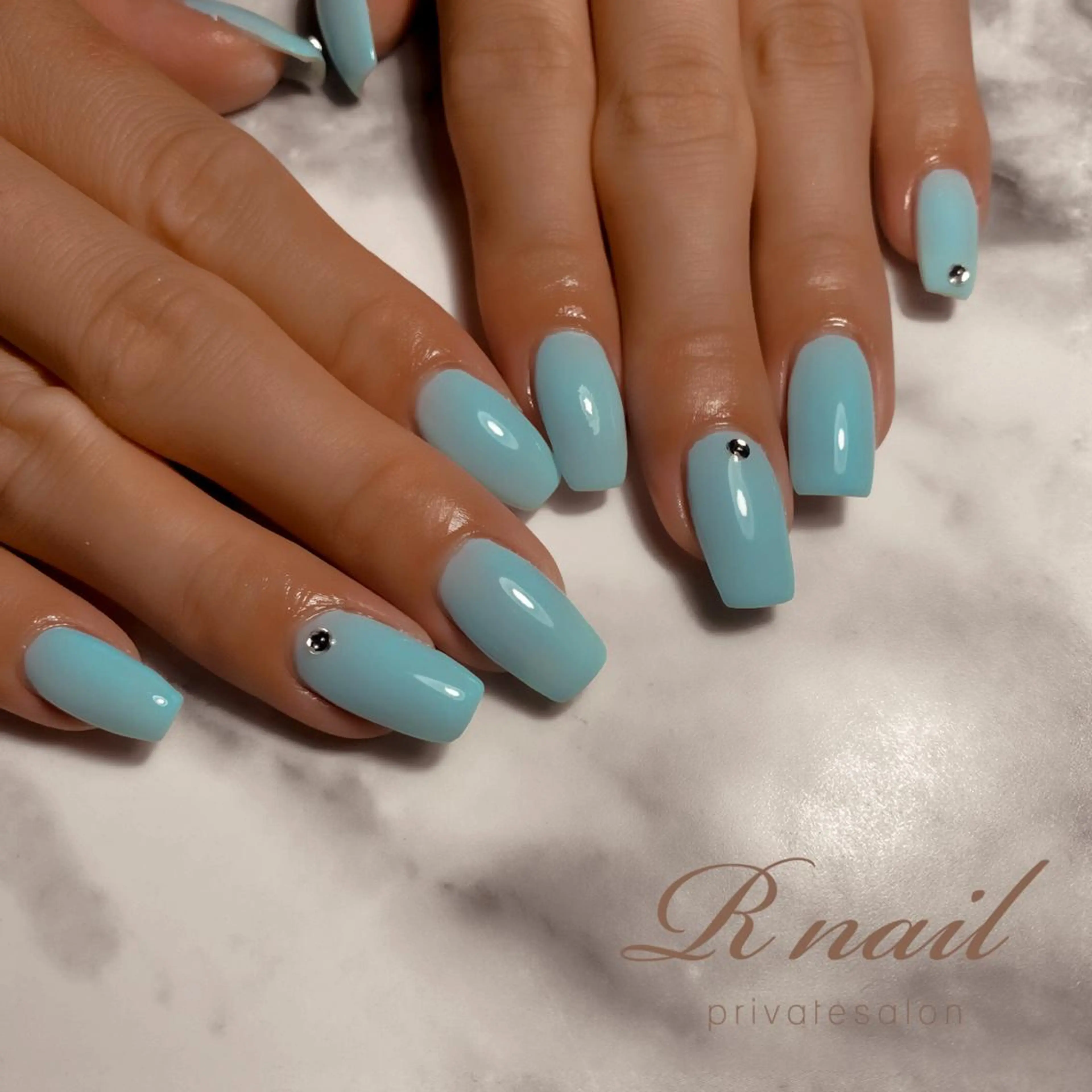 ネイル R nailのネイルデザイン