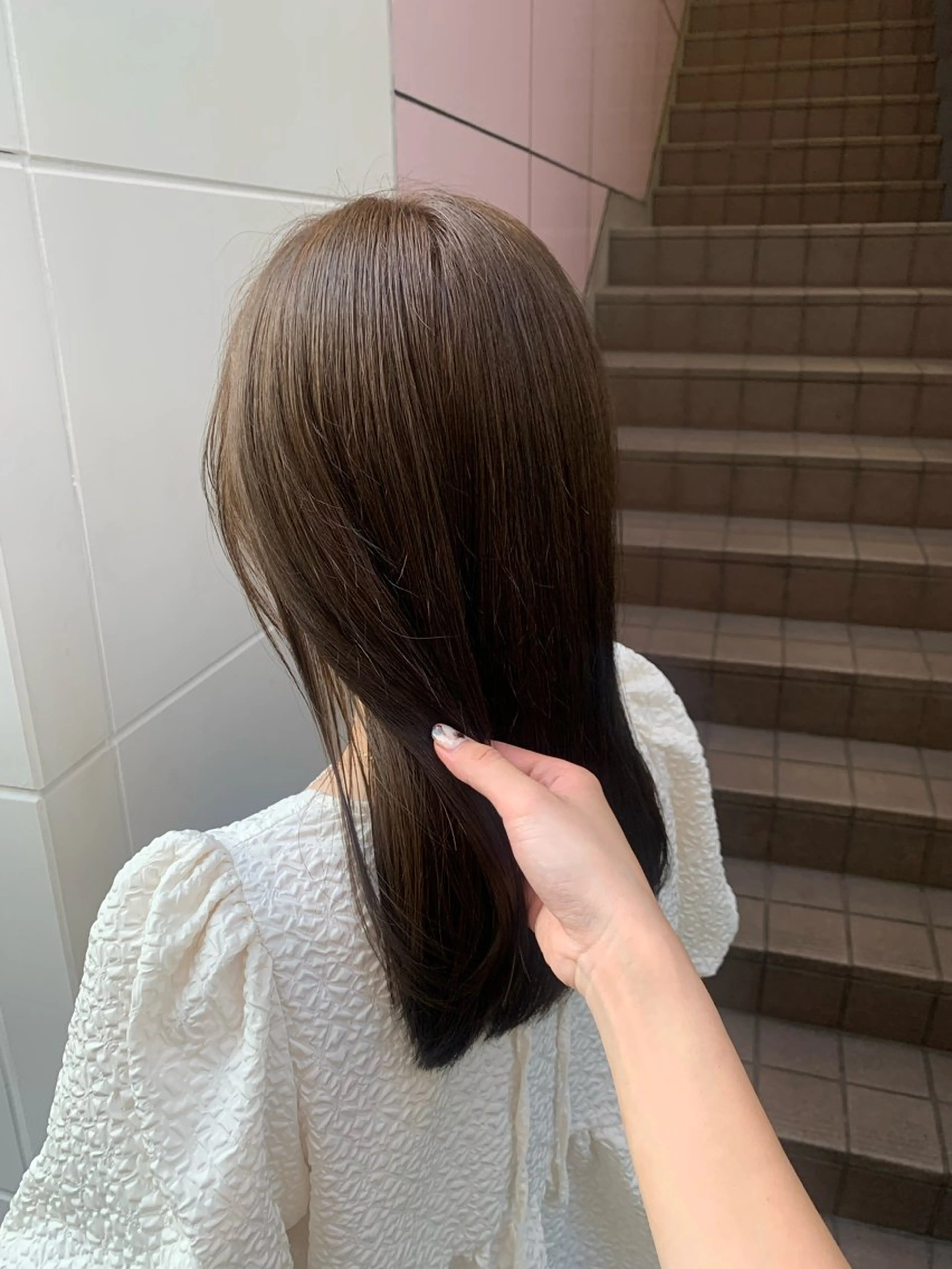 セミロング カラー 透明感カラー カット ヘアカラー トリートメント soëll所属・🤍そぶえ　ゆうな/ 暖色カラー/縮毛矯正のヘアスタイル