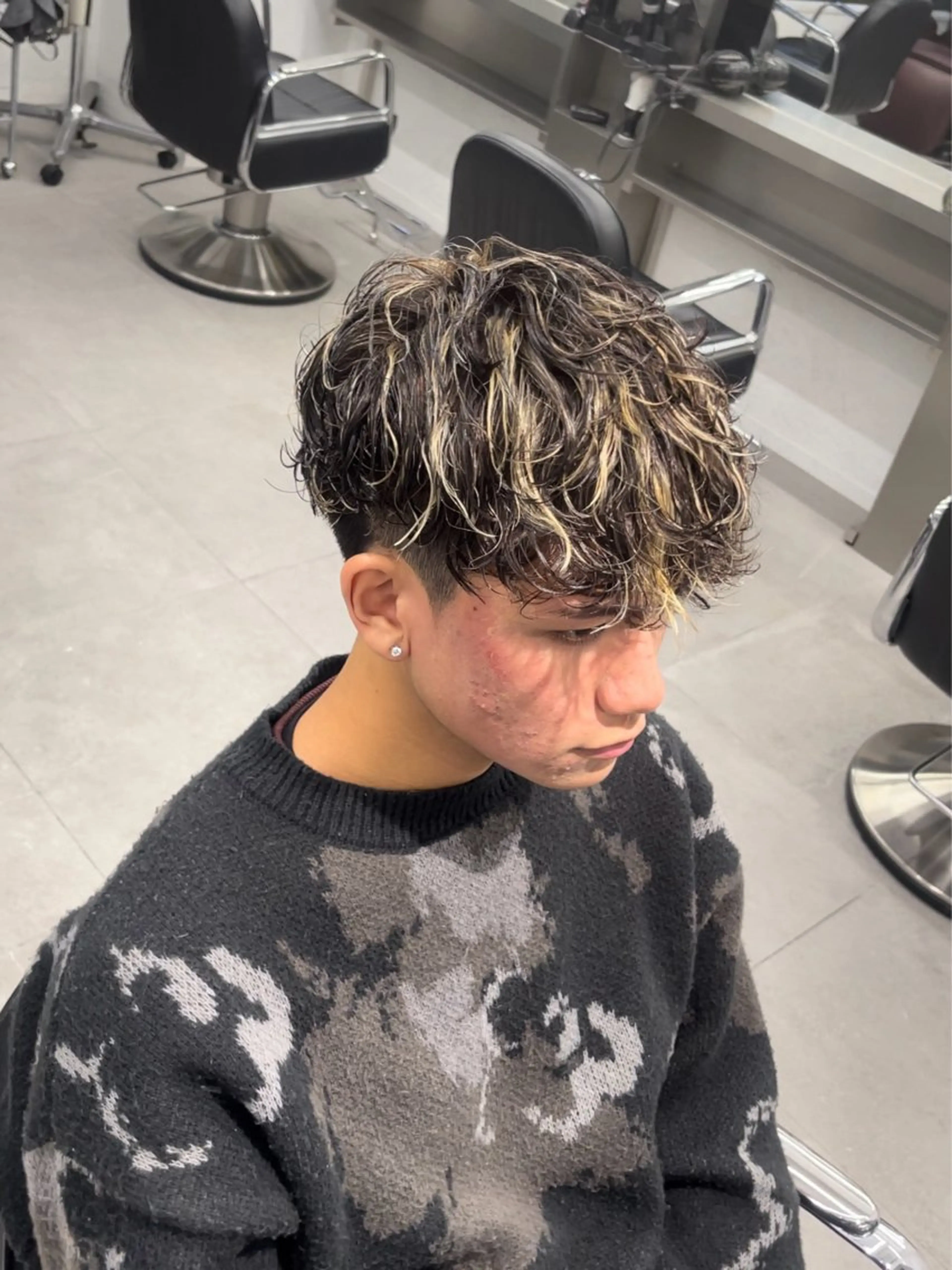 メンズ限定　ハイライト(太め)+眉毛カットの写真