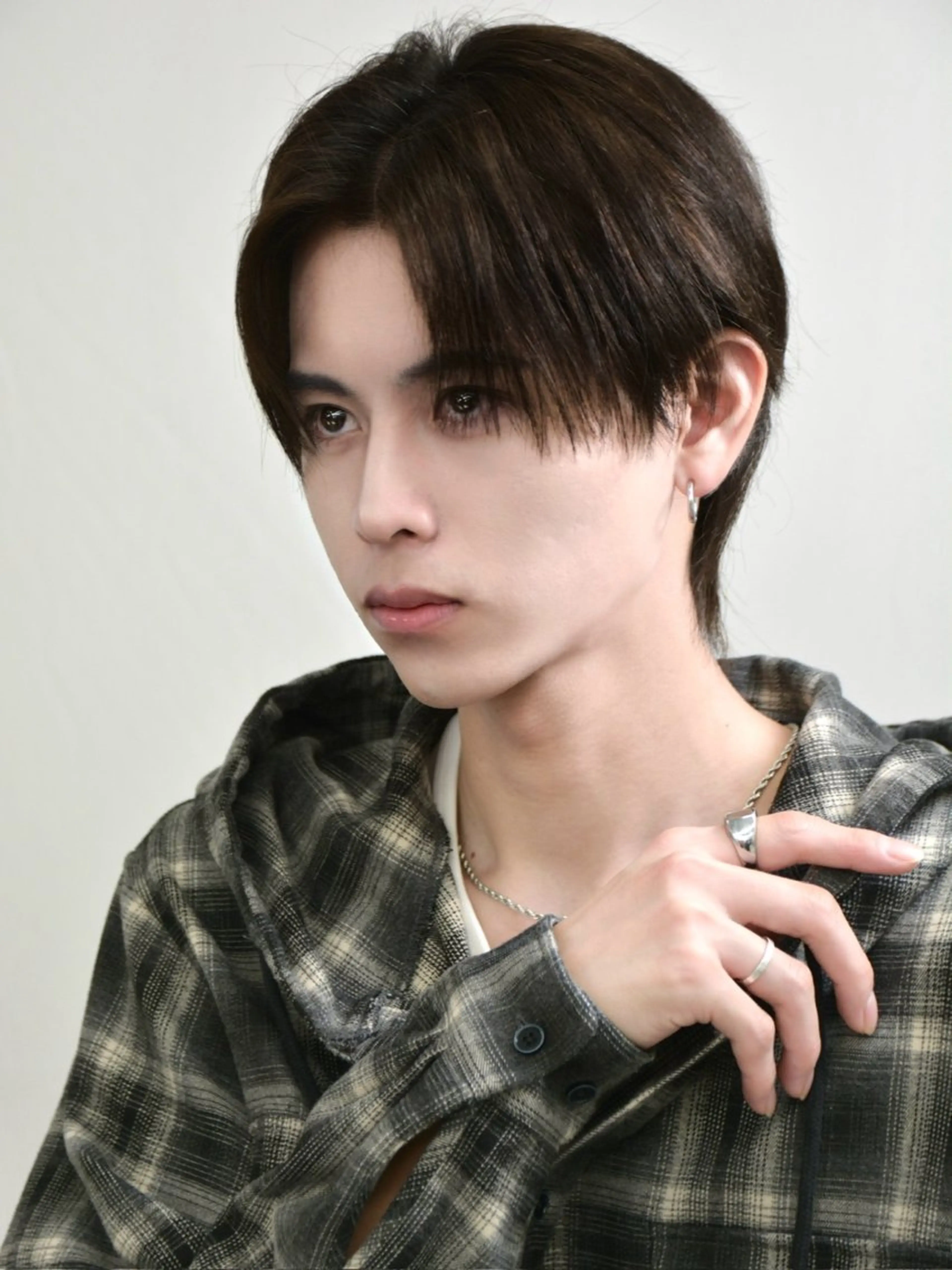 ショート カラー パーマ メンズ センターパート パーマ サロウィン所属・飯田 とうまのヘアスタイル