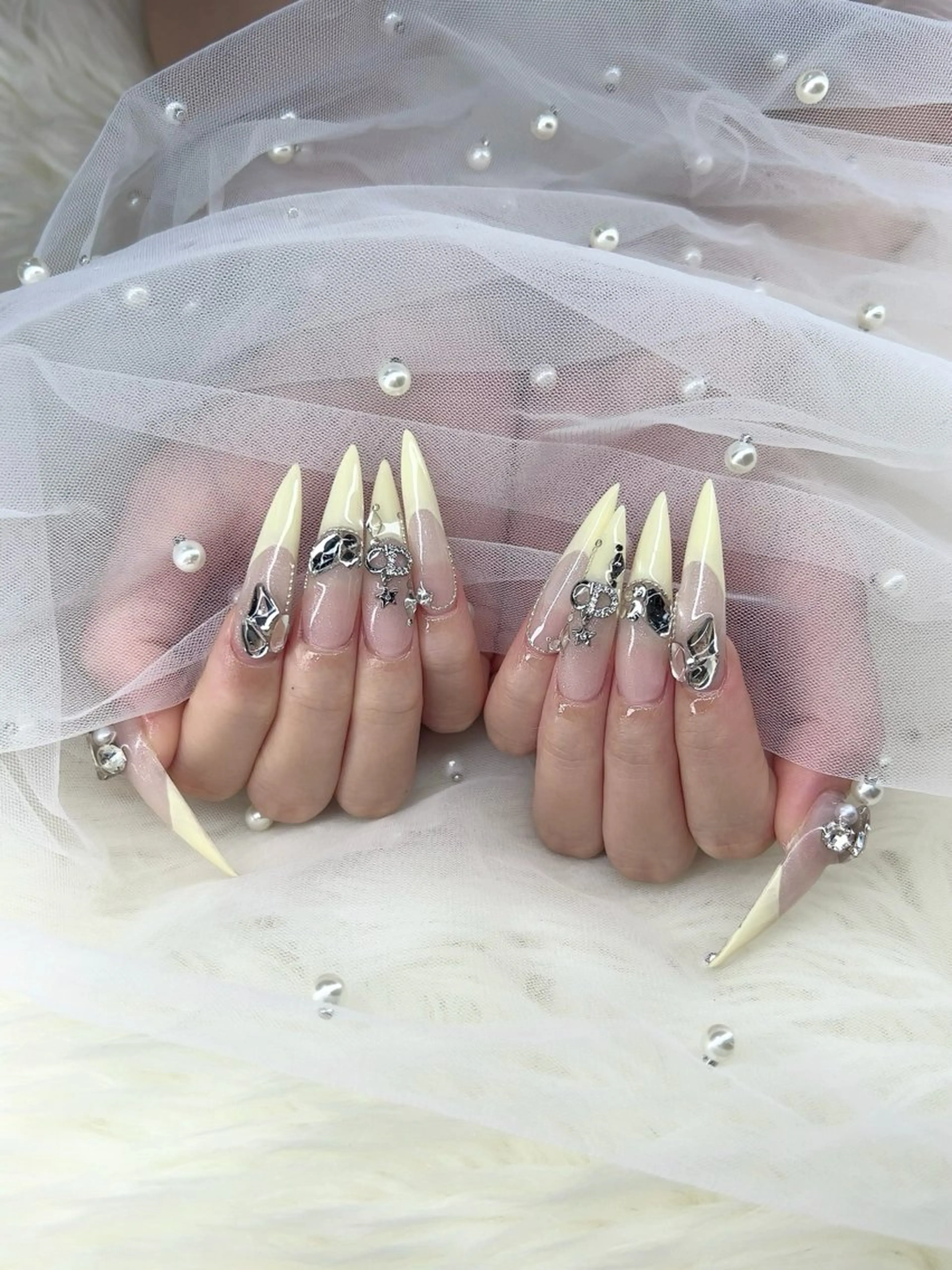 ロング ハンドネイル ピンクドールハウス 宜野湾店のネイルデザイン