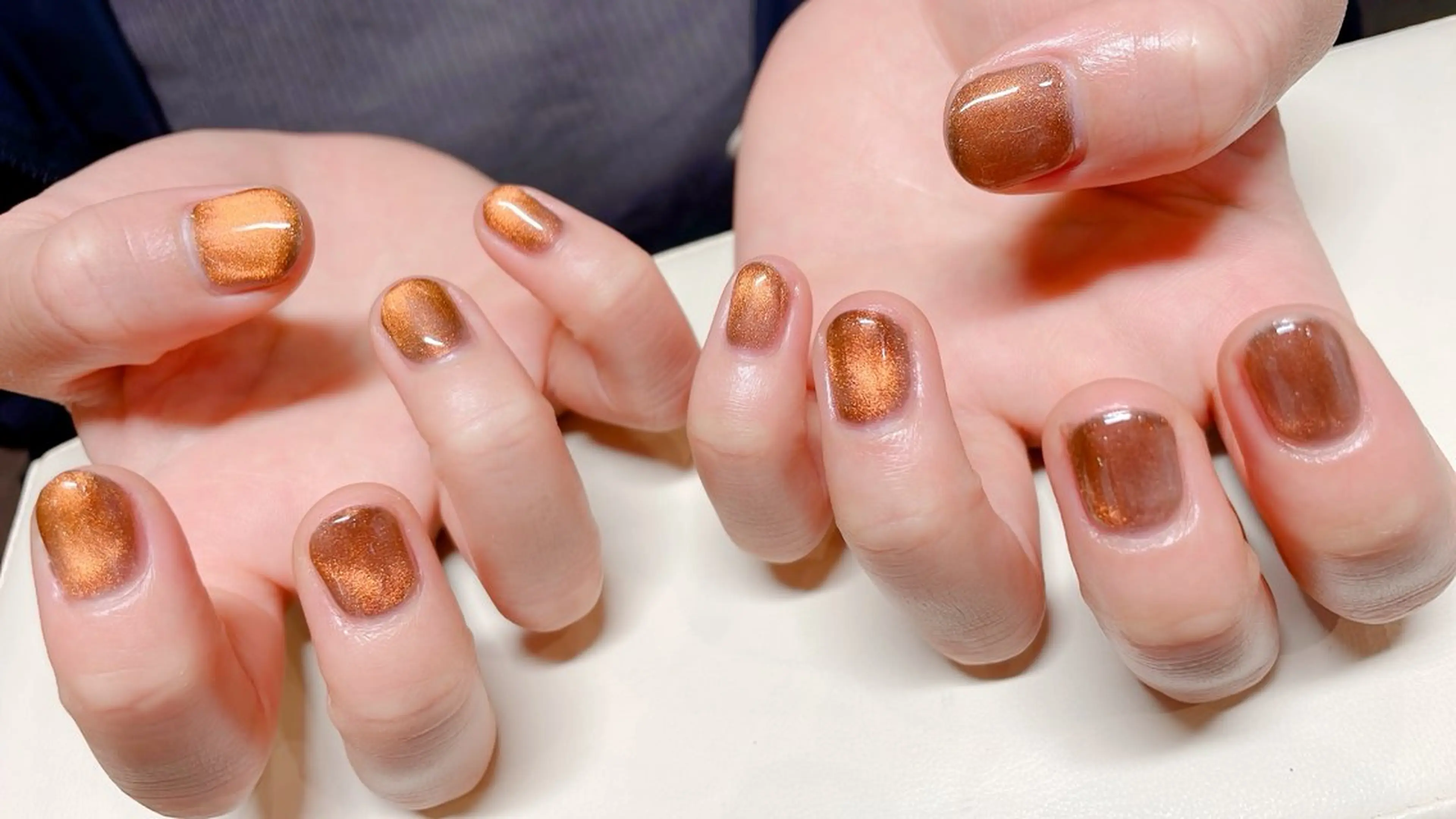 ネイル マグネットネイル 三原 麻佑のネイルデザイン