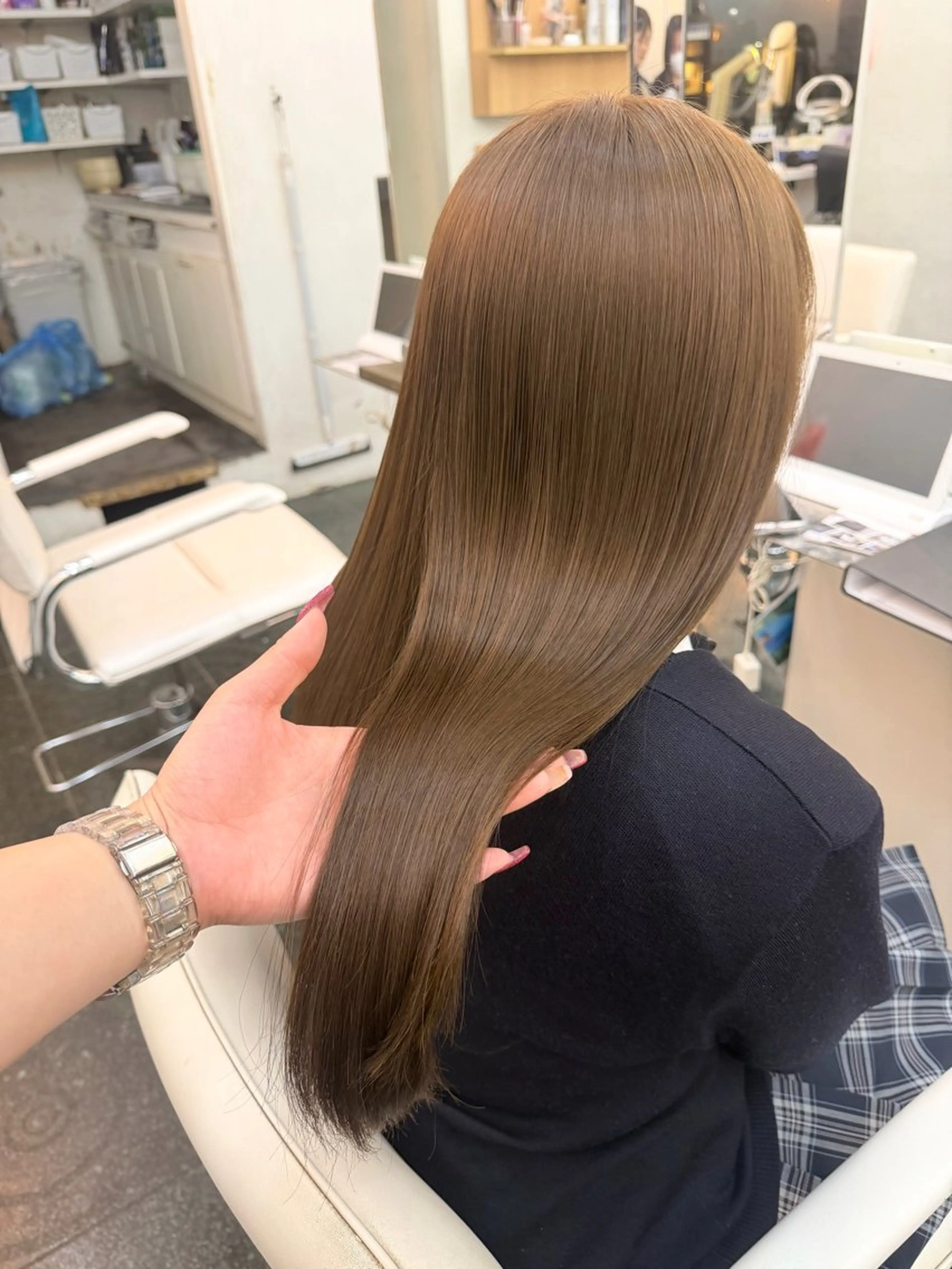 ロング カラー ブリーチ ハイトーンカラー 髪質改善 髪質改善カラー｜ Yukino🫧のヘアスタイル