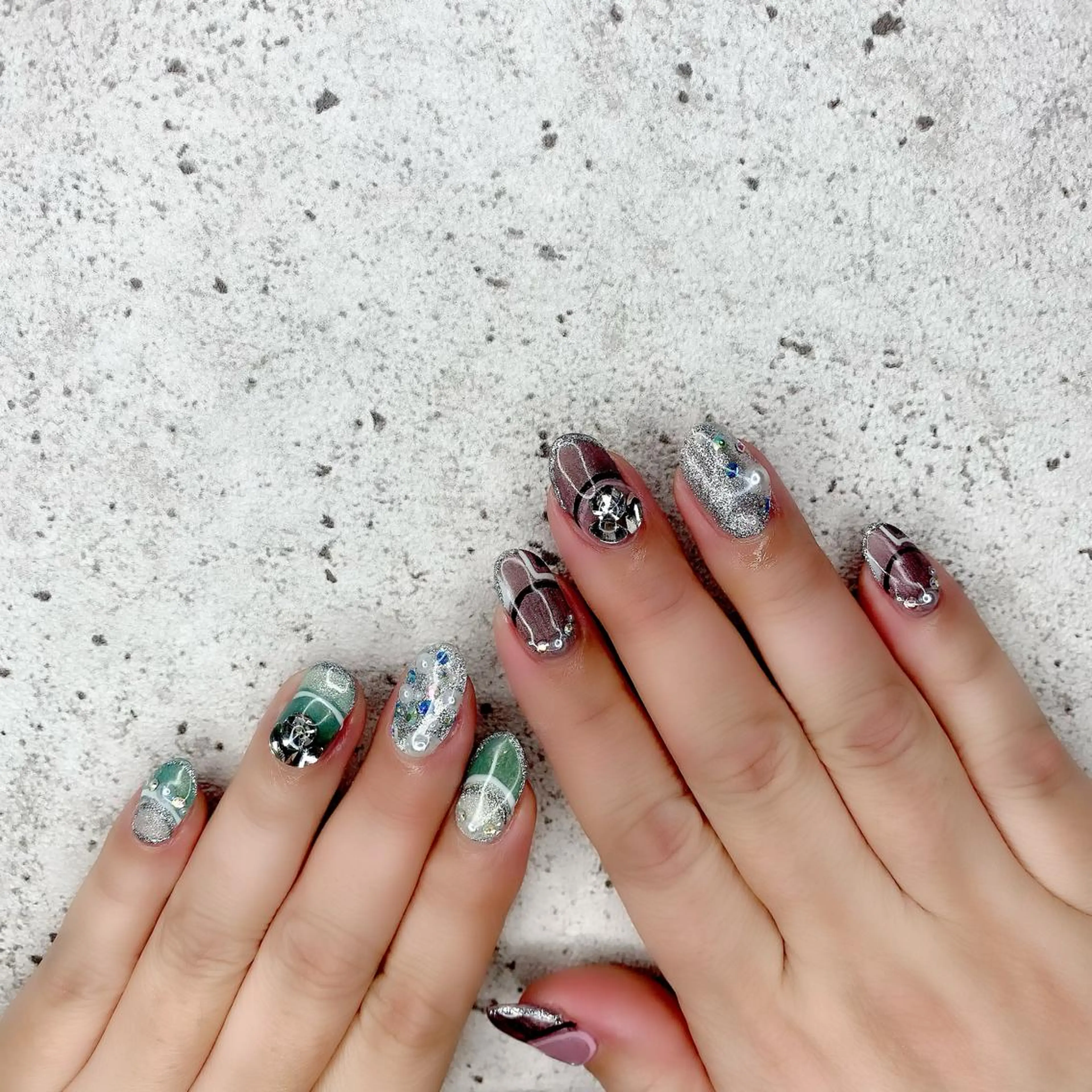 ロング カラー パーマ ヘアアレンジ メンズ キッズ ネイル マツエク・マツパ アイブロウ ゴージャス ゴージャス キラキラネイル ハンドネイル Salon Ｋのネイルデザイン