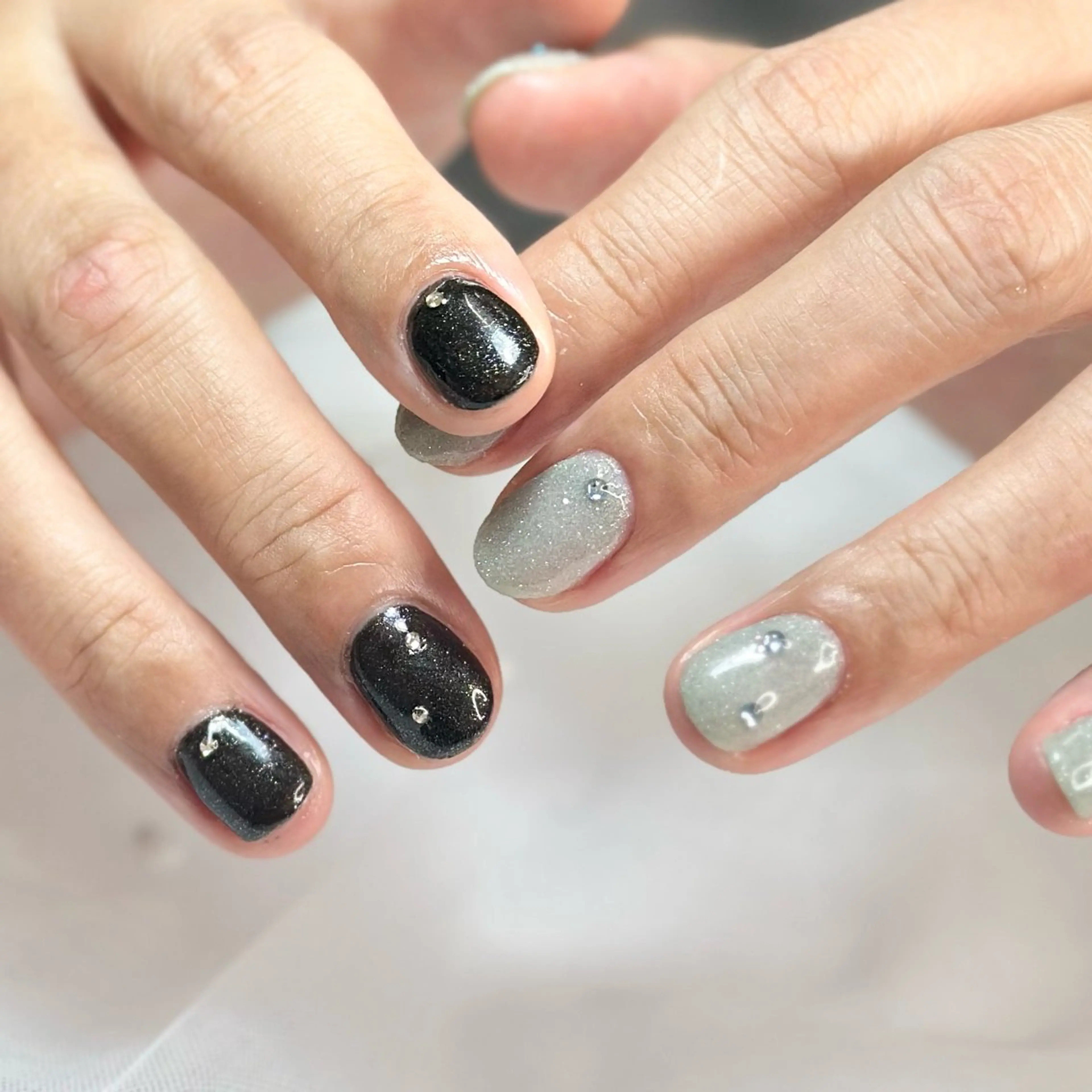 ネイル ストーンネイル ハンドネイル HAIR&MAKE POSH 日暮里のネイルデザイン