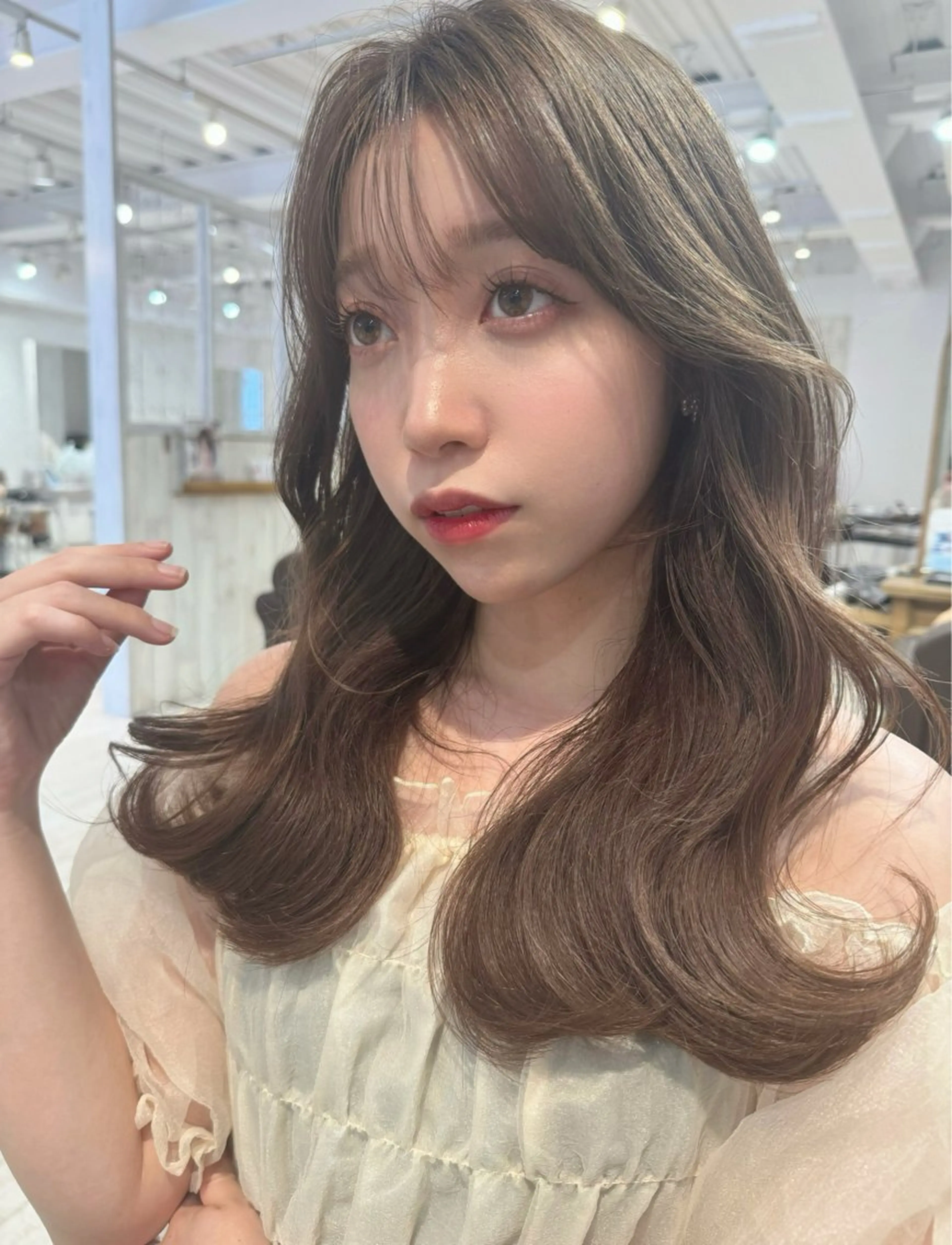 ロング カラー 韓国風ヘア レイヤーカット カット ヘアカラー トリートメント レイヤーカット、 大人可愛い　中村美羅のヘアスタイル