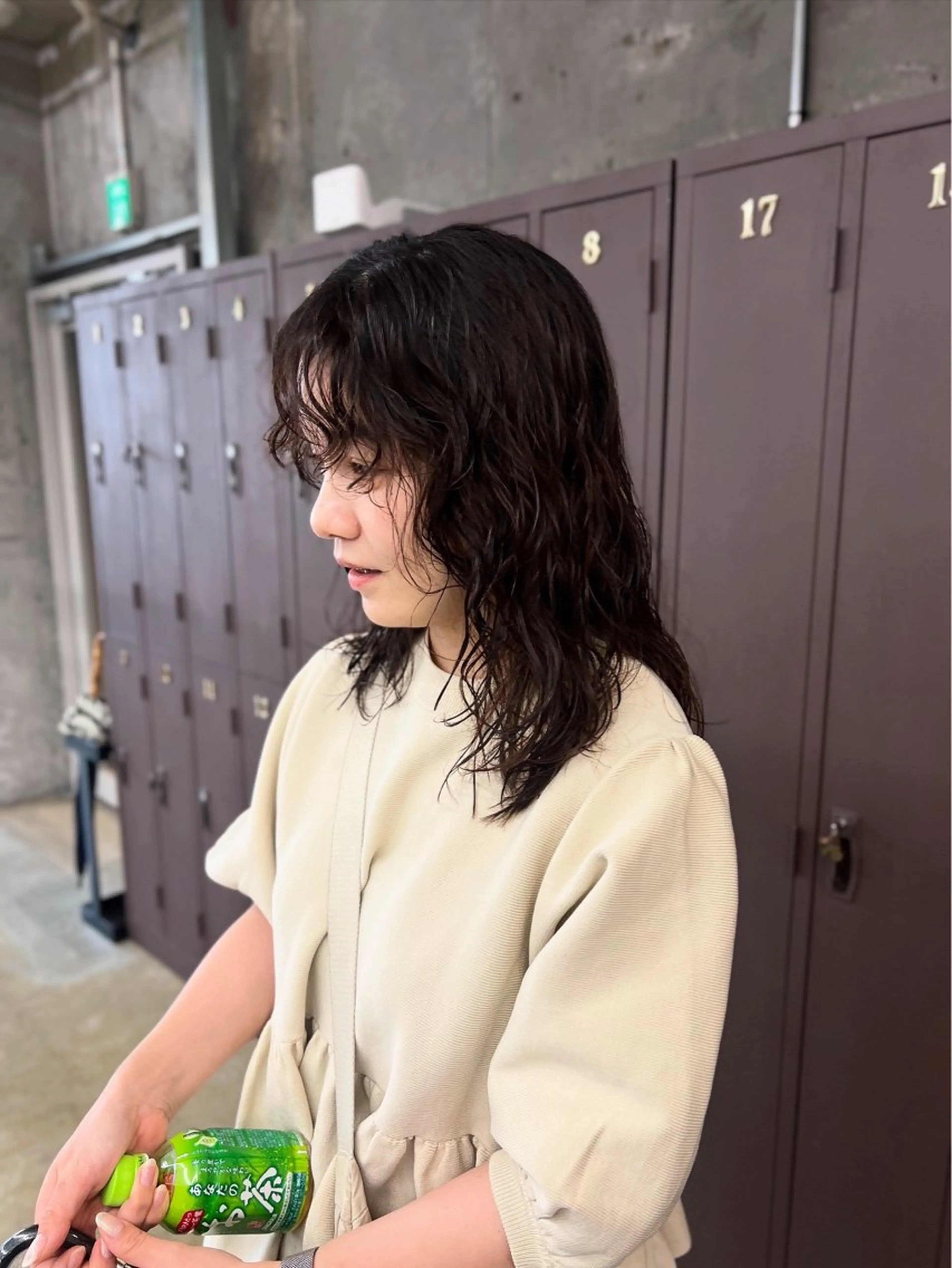 ミディアム カラー パーマ ミディアムパーマ レイヤーカット ニュアンスパーマ カット ヘアカラー パーマ 水野 雪 /パーマ/暖色カラーのヘアスタイル