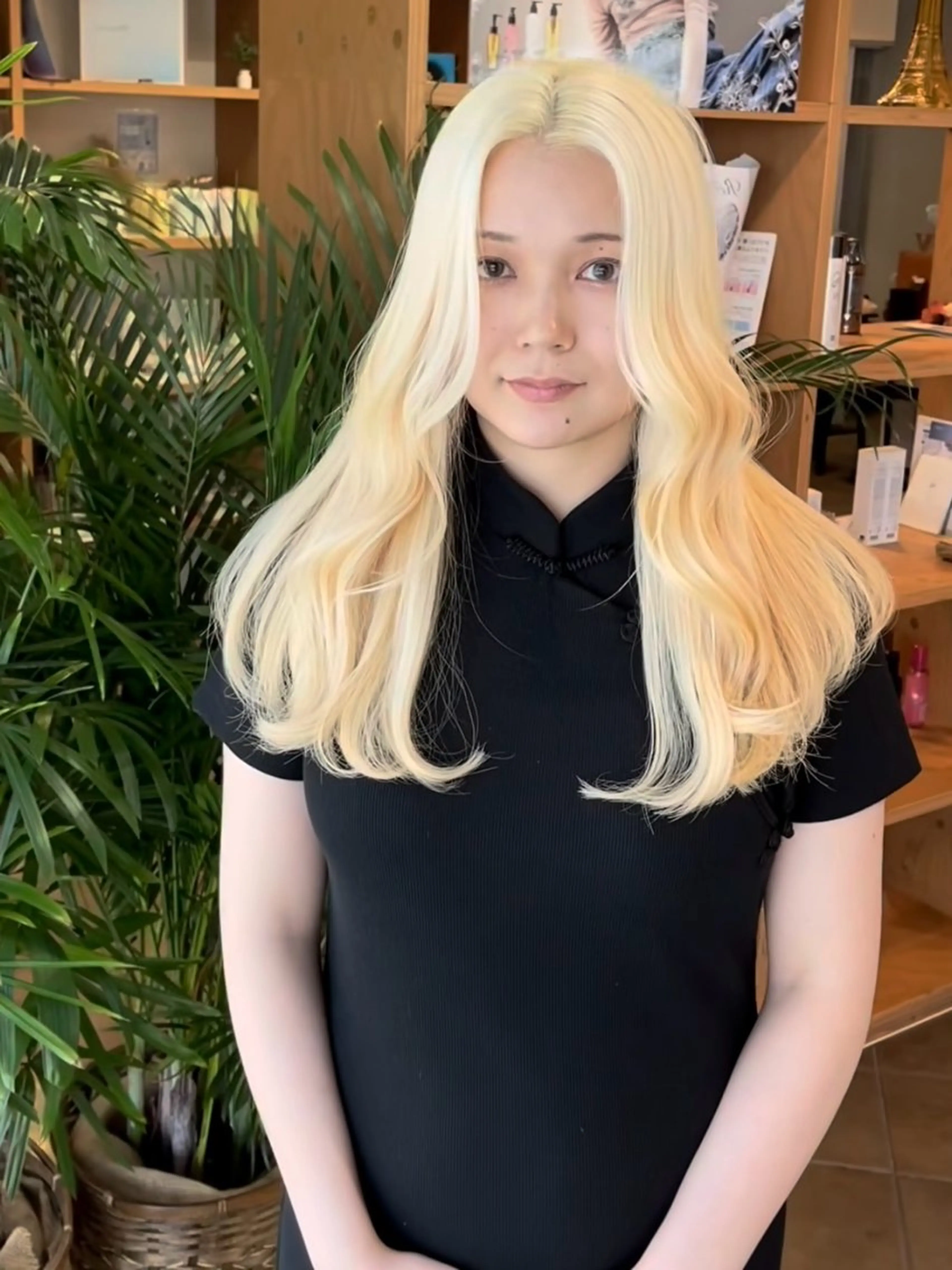 ロング カラー ヘアアレンジ 江坂エリア最安値◎ ブリーチ*土田のヘアスタイル