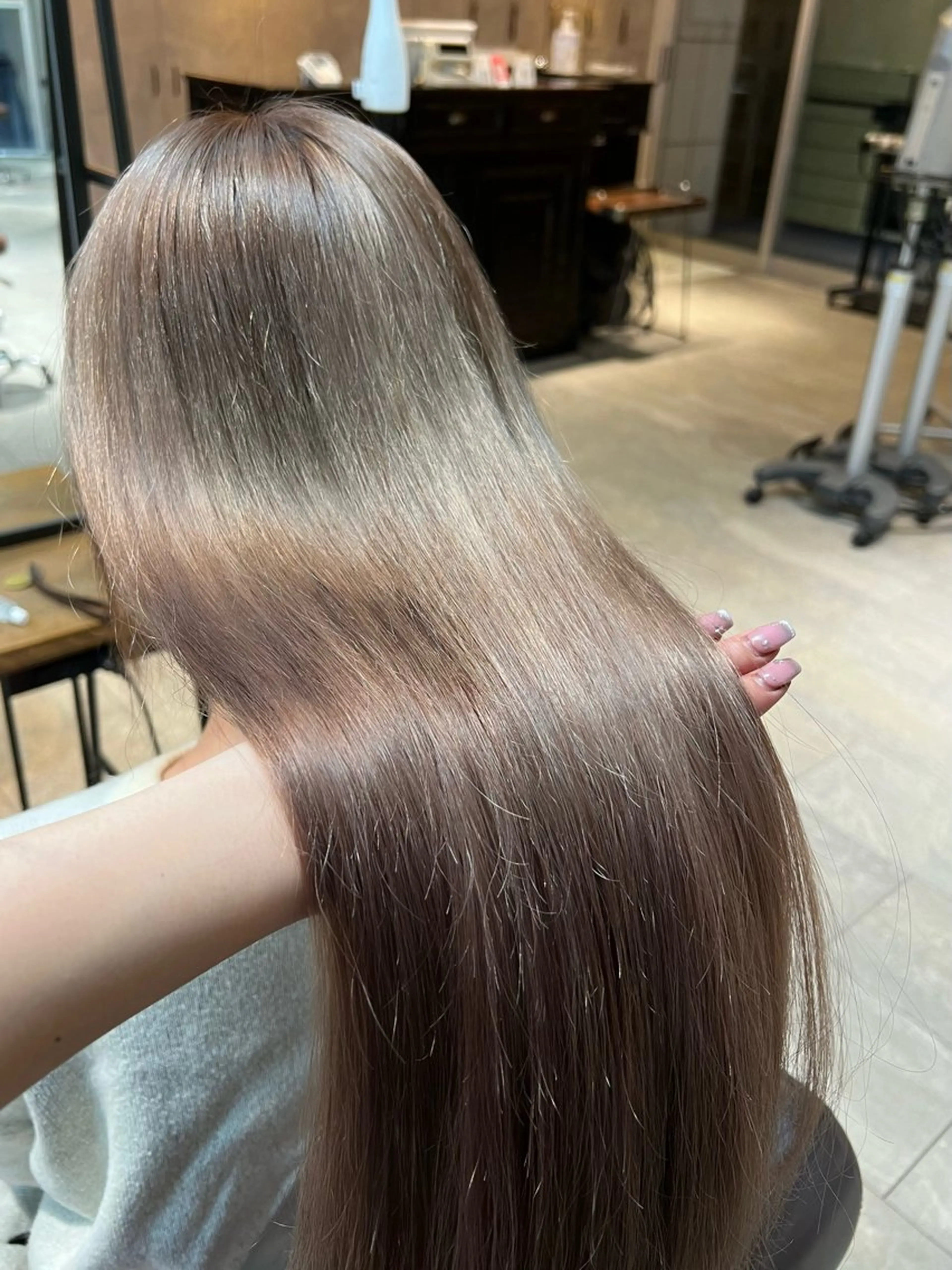 ロング カラー ヘアカラー トリートメント ヘアセット Lani5710所属・🎀ハイトーン・艶 カラー HANA🎀のヘアスタイル