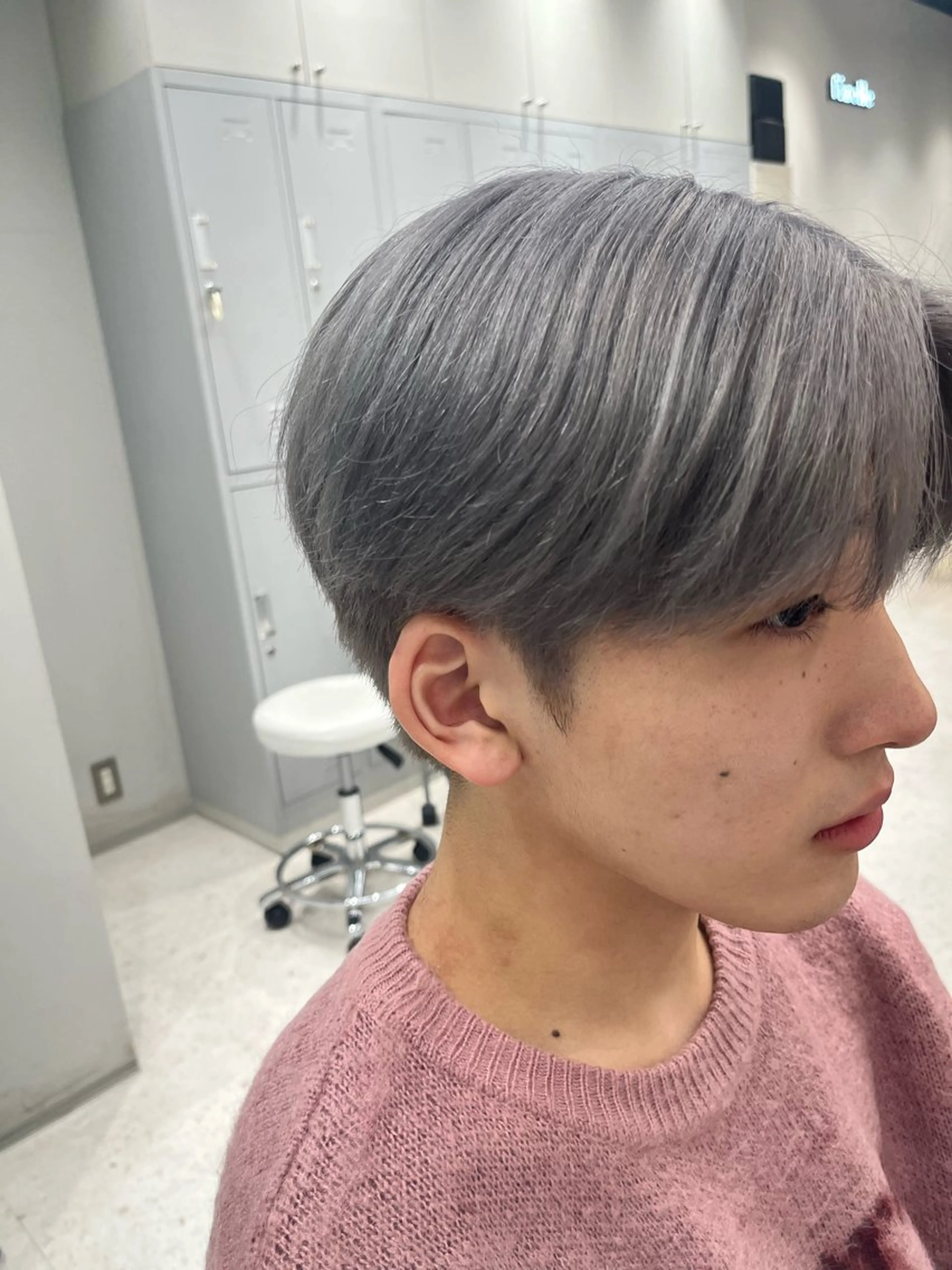 カラー メンズ メンズブリーチ ブリーチ シルバー メンズサロン NoLimit所属・メンズ特化 ヤマタニ　ユウワのヘアスタイル