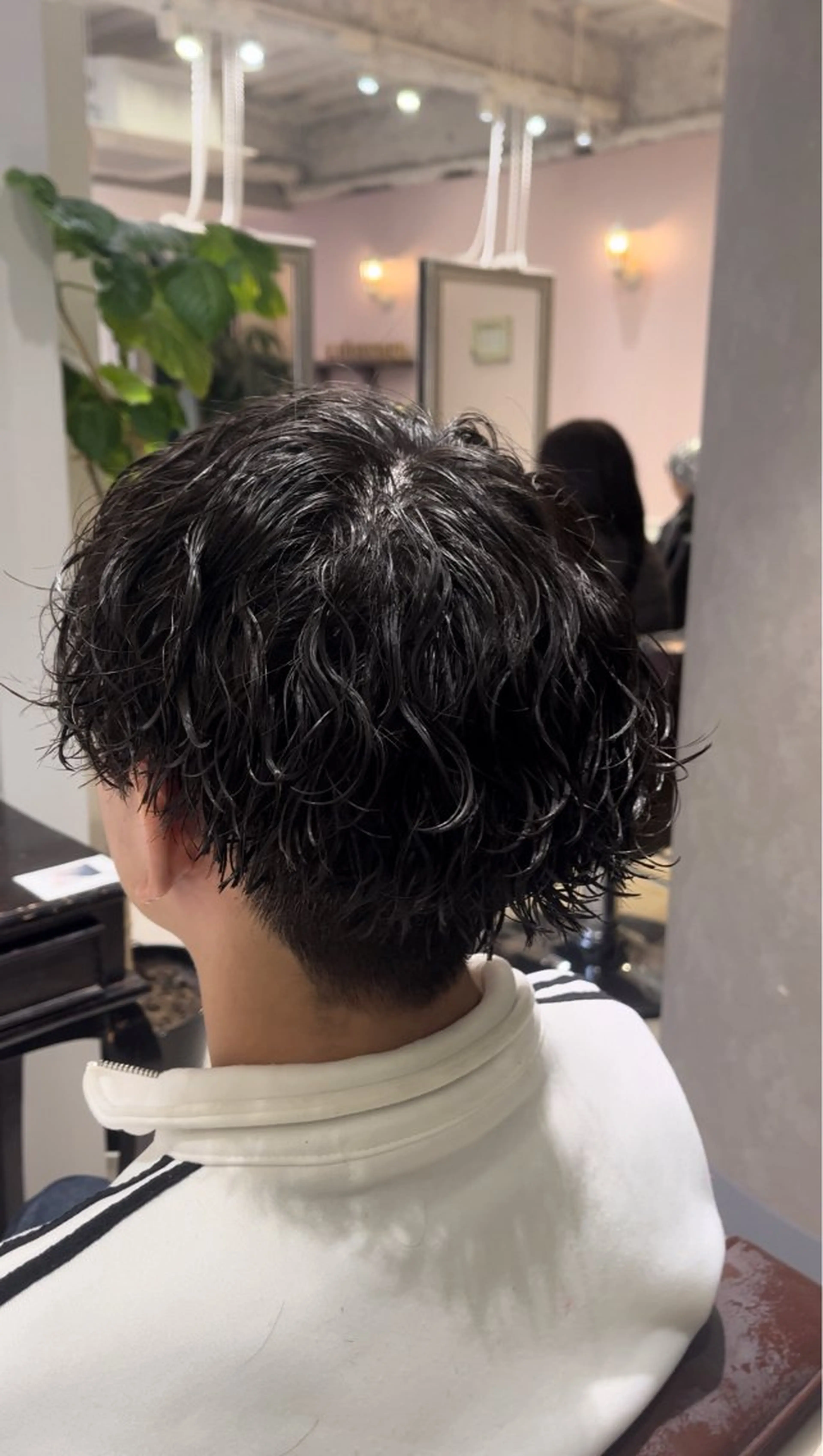 パーマ メンズ メンズパーマ 波巻きパーマ スパイラルパーマ カット パーマ レイヤー/透明感/髪 質改善/メンズ/佐藤のヘアスタイル