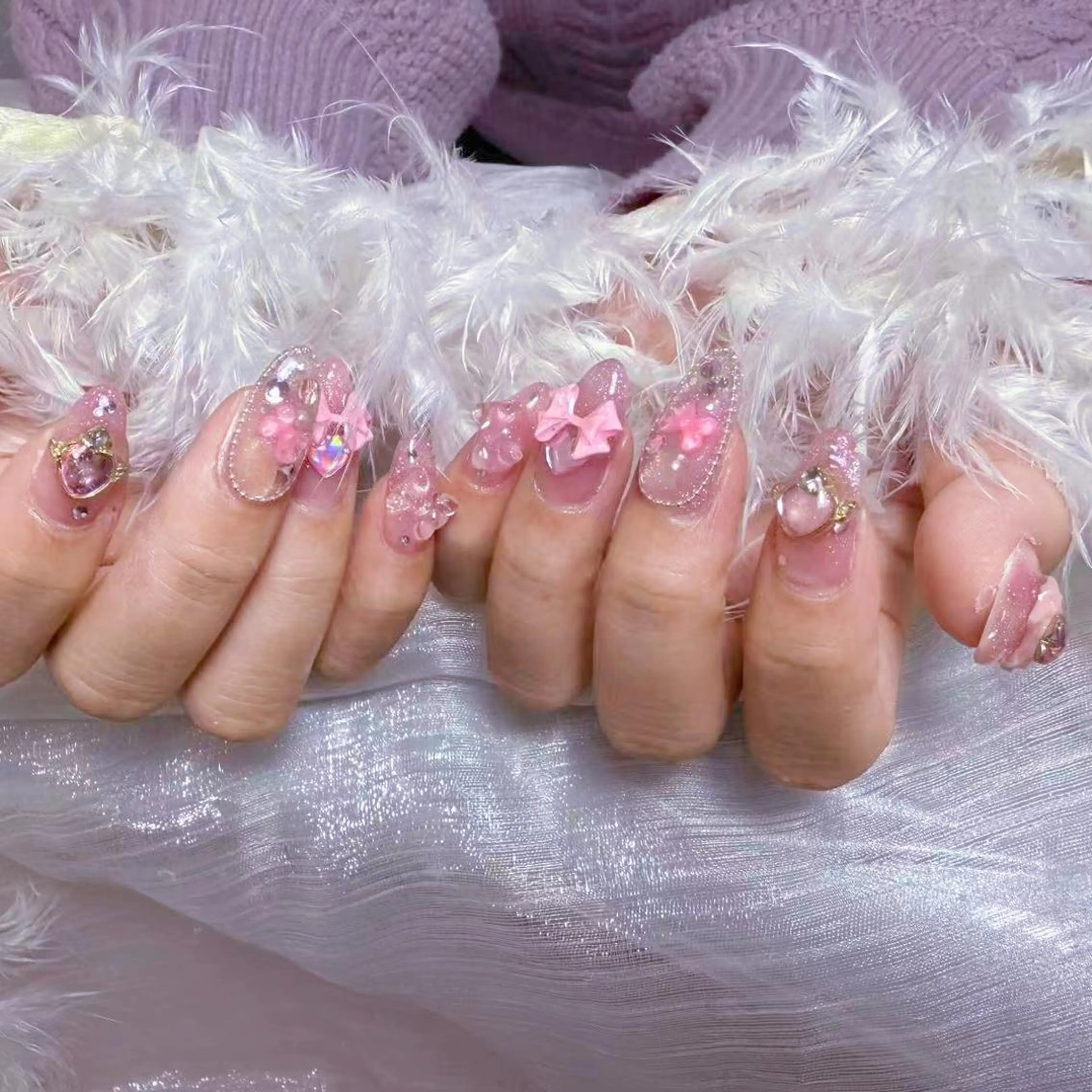 ネイル アートネイル オーロラネイル ガーリー キラキラネイル 韓国ネイル ハンドネイル DIAMOND Nail🍒のネイルデザイン