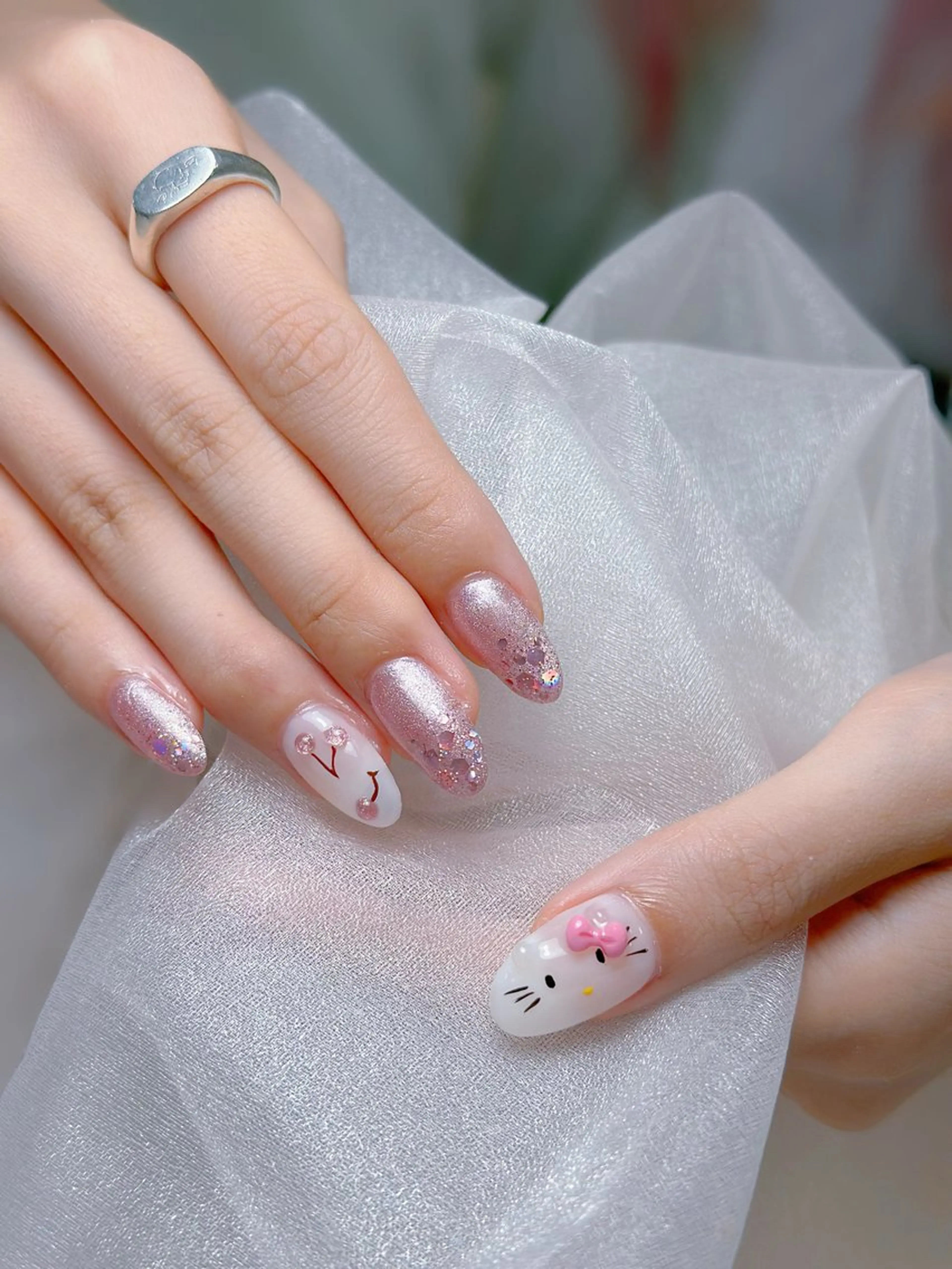 ネイル 持ち込み ハンドネイル Maggie nailクロのネイルデザイン