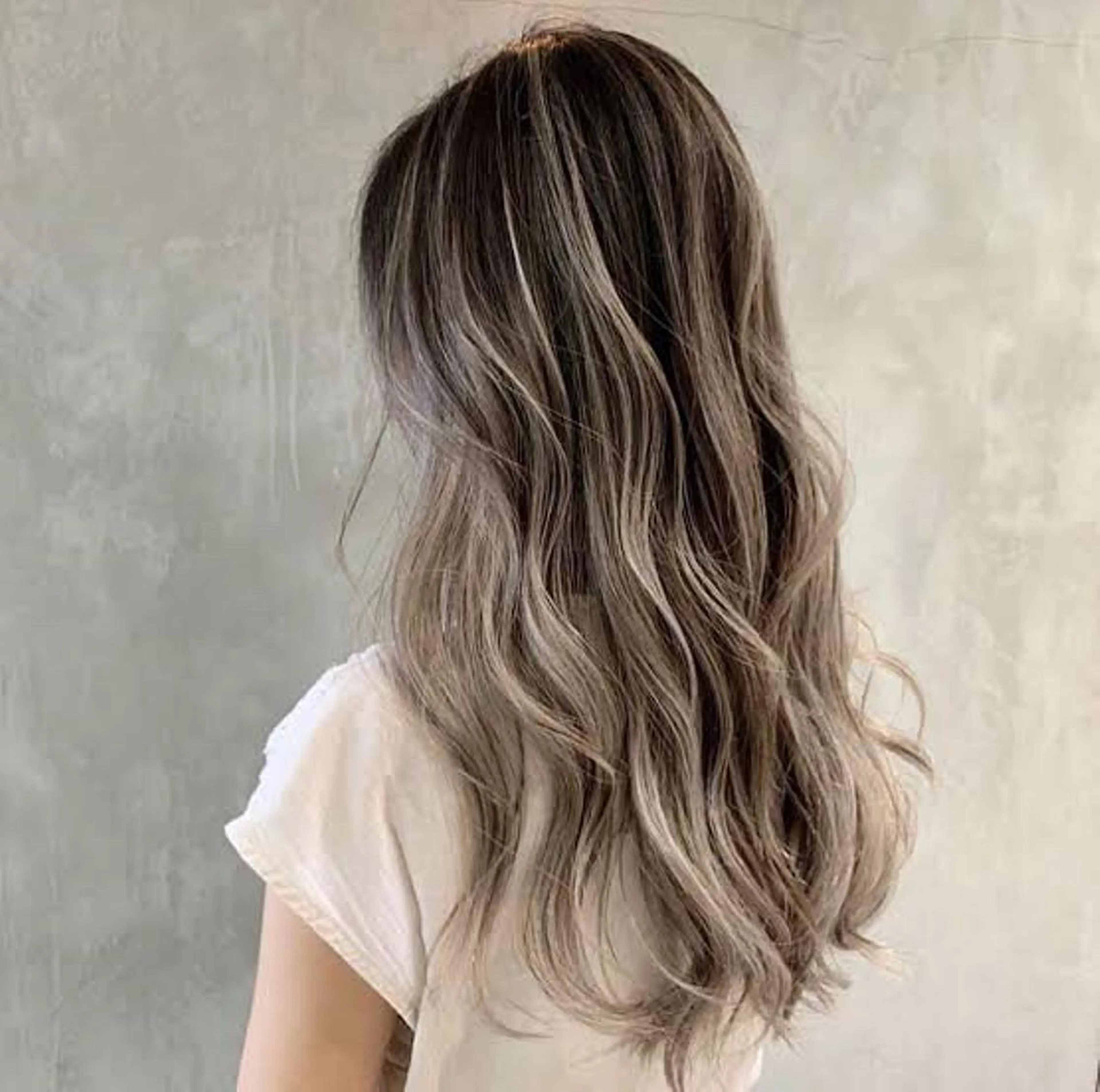 ロング カラー SALOWIN GINZARay2店所属・石澤 諒のヘアスタイル