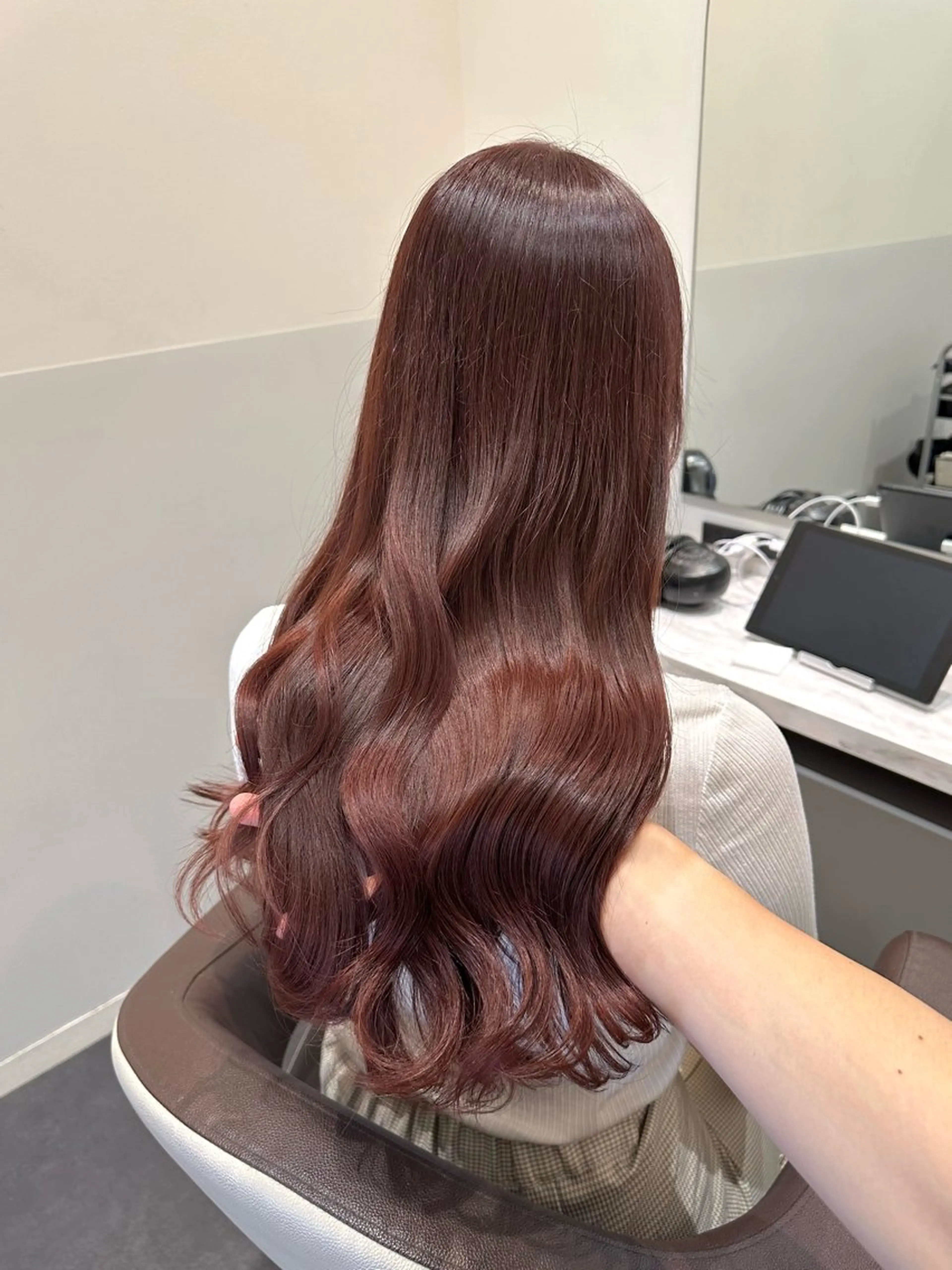 ロング カラー ベージュカラー ブリーチ ケアカラー ブリーチなしカラー ピンクカラー ヘアカラー トリートメント LUMO所属・矢野 晃平のヘアスタイル