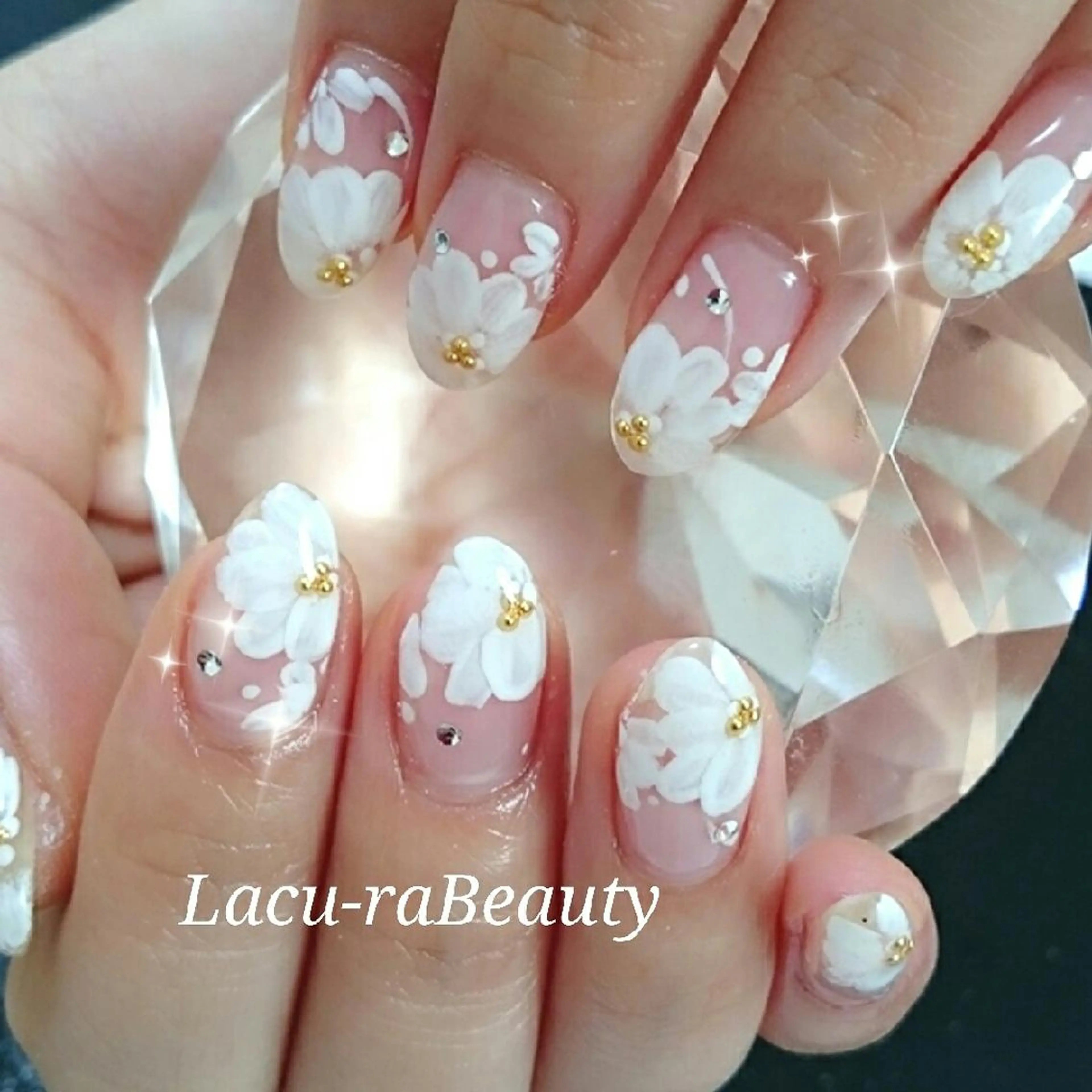 ネイル 小顔と腸の専門店 ラクーラビューティのエステ・リラクイメージ