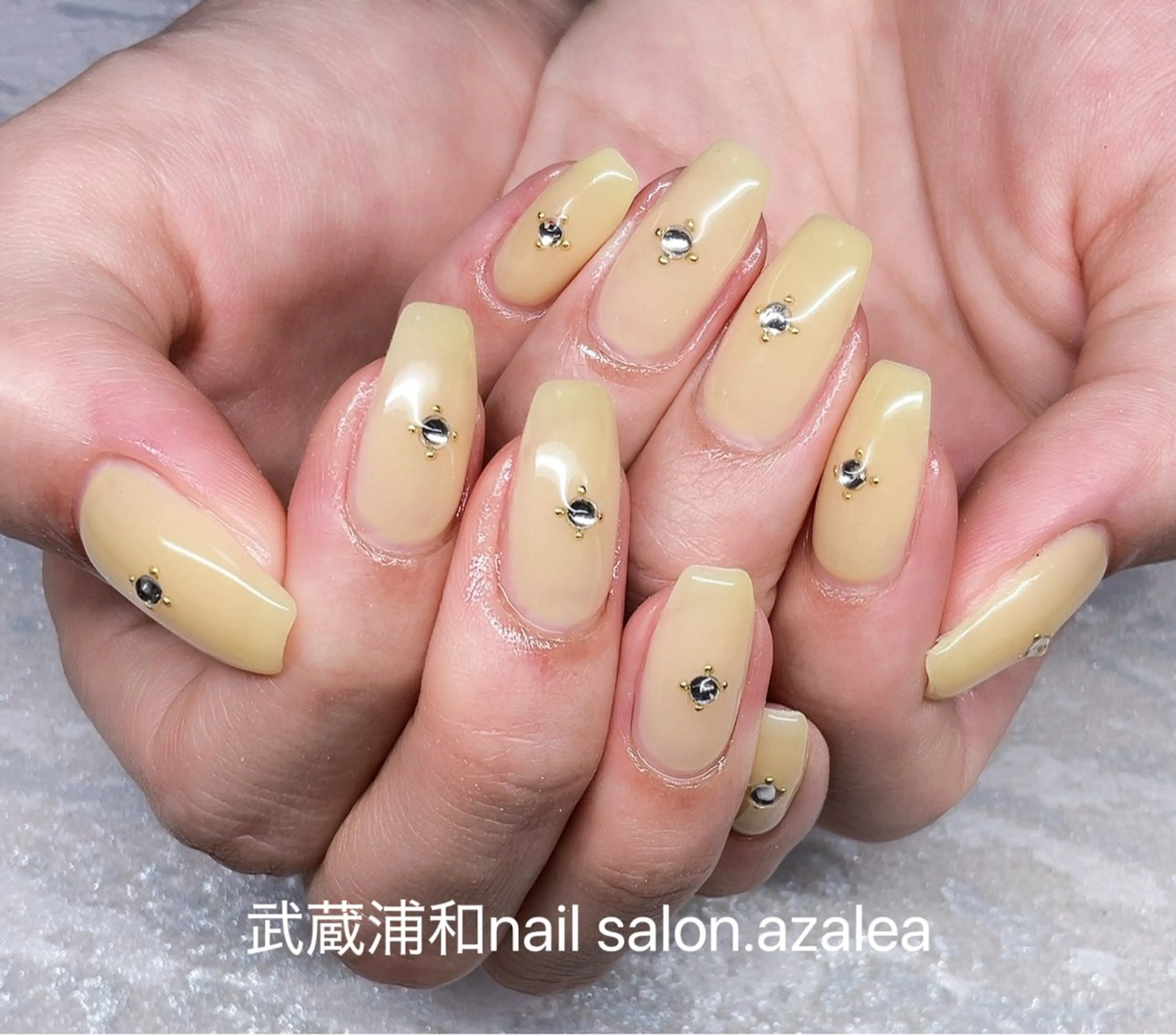 ネイル ハンドネイル R inのネイルデザイン