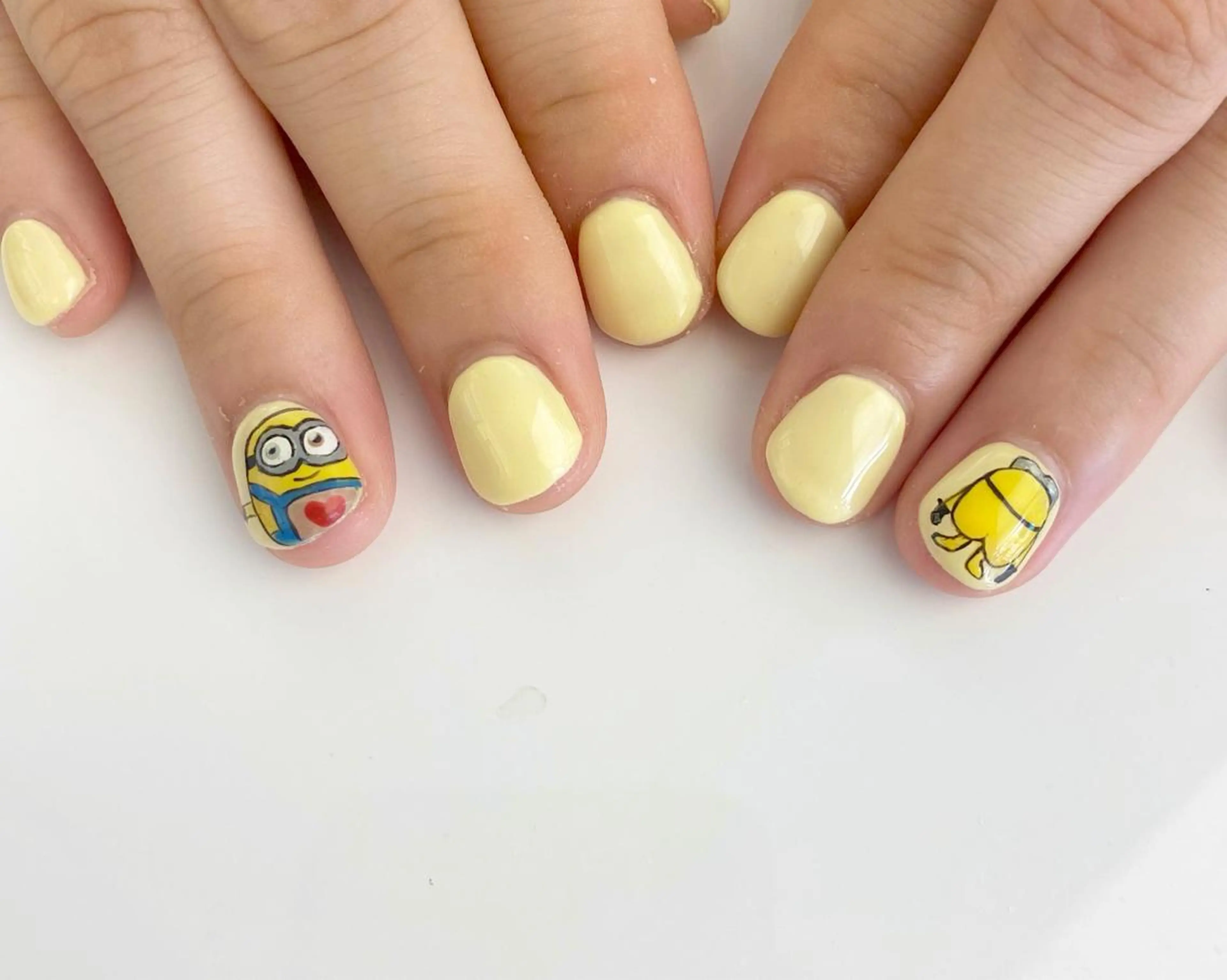 ネイル 安藤 彩乃のネイルデザイン