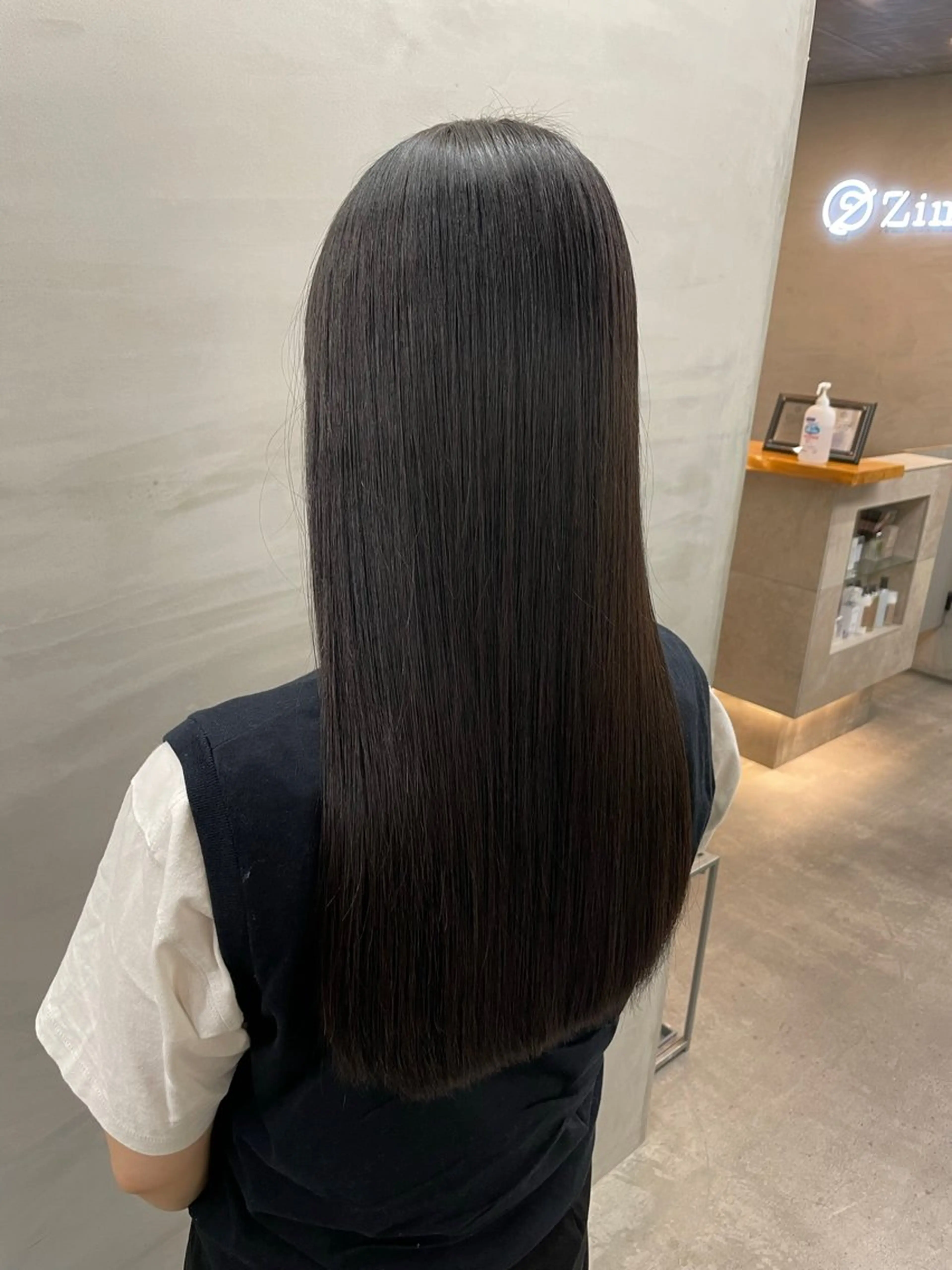 ロング パーマ カット 縮毛矯正 トリートメント 高山🐬髪質改善 池袋で縮毛矯正のヘアスタイル