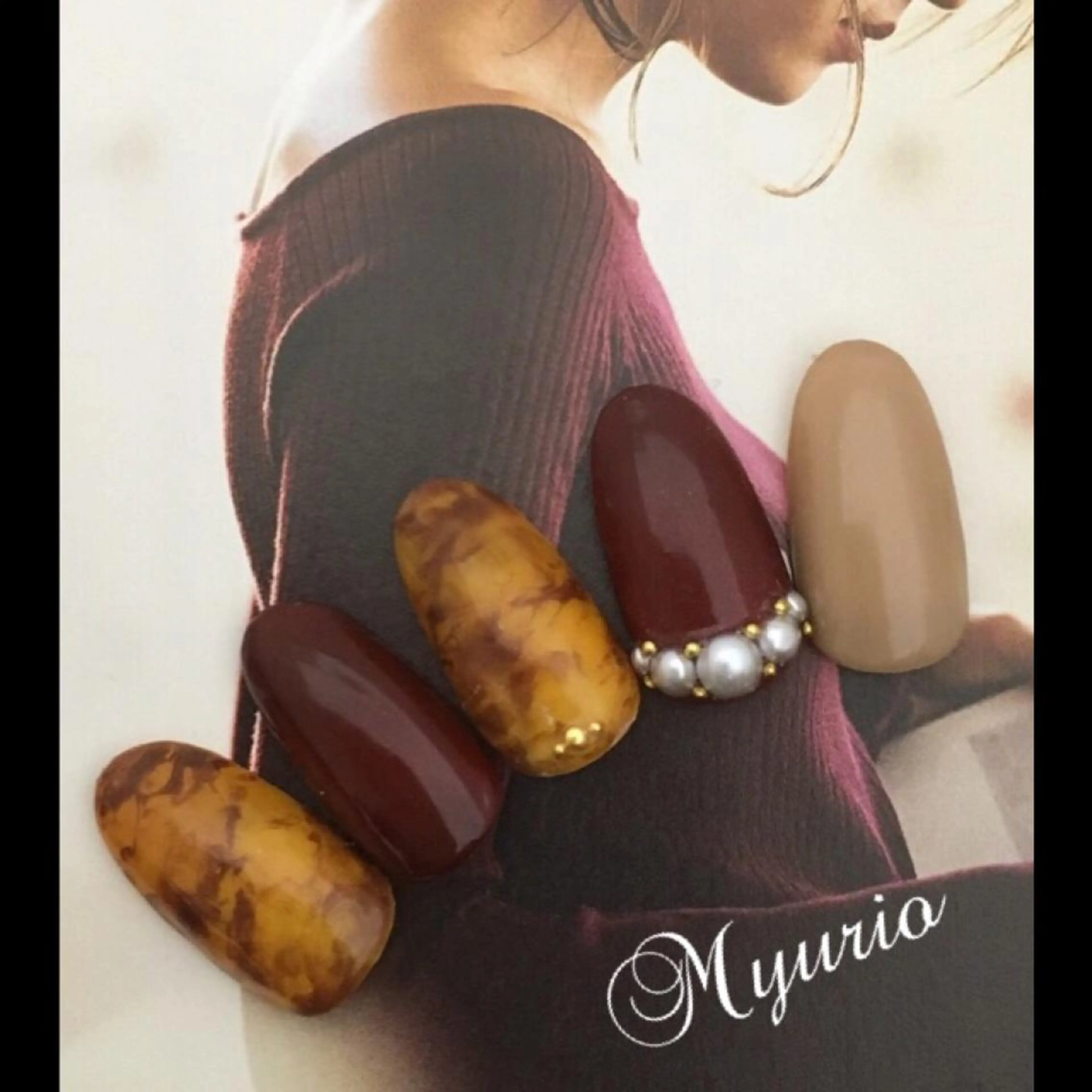 ネイル べっ甲ネイル Sympa 𝓜iwako🐰ᩚのネイルデザイン