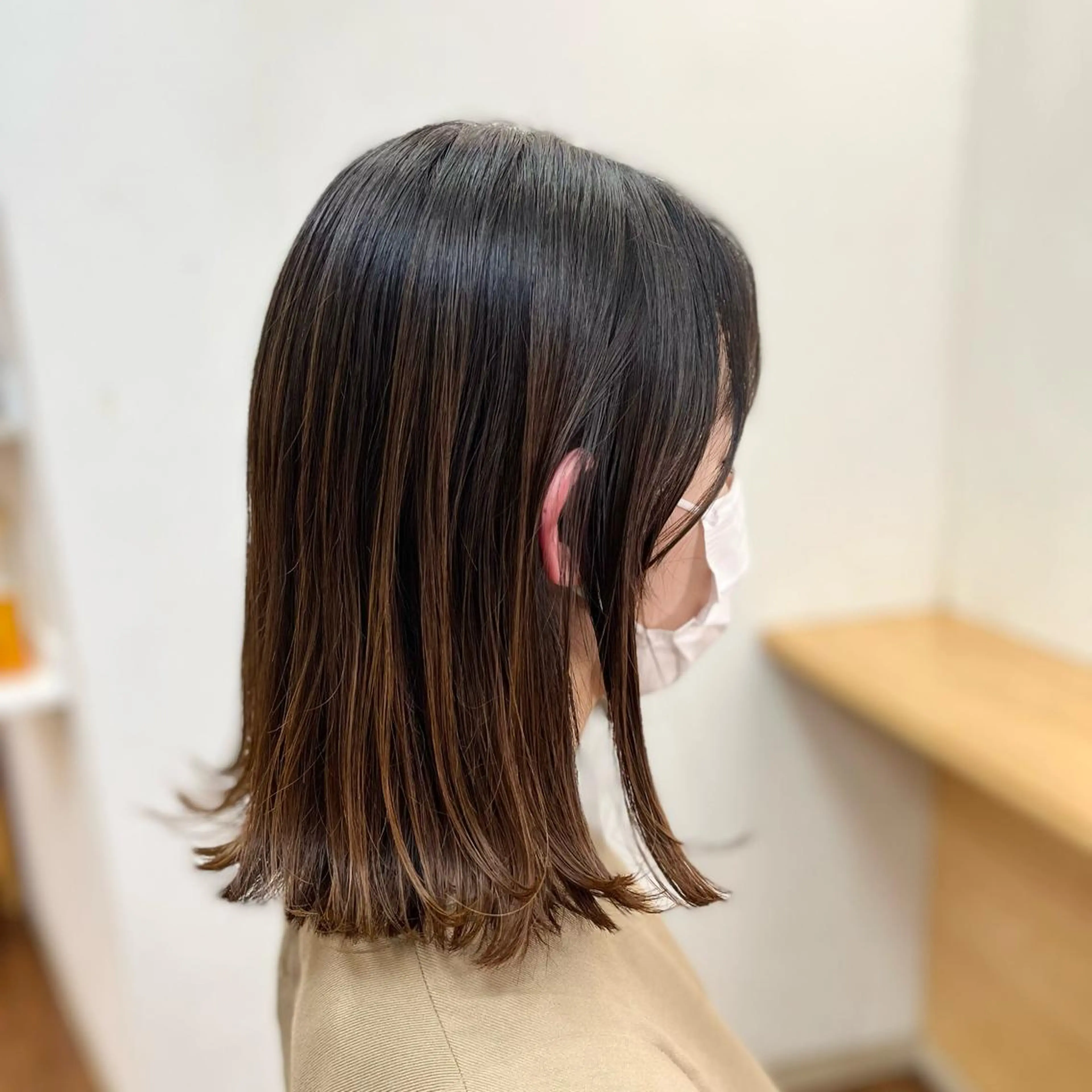 ミディアム 外ハネヘア イッツ！登戸店所属・冨田 豊のヘアスタイル