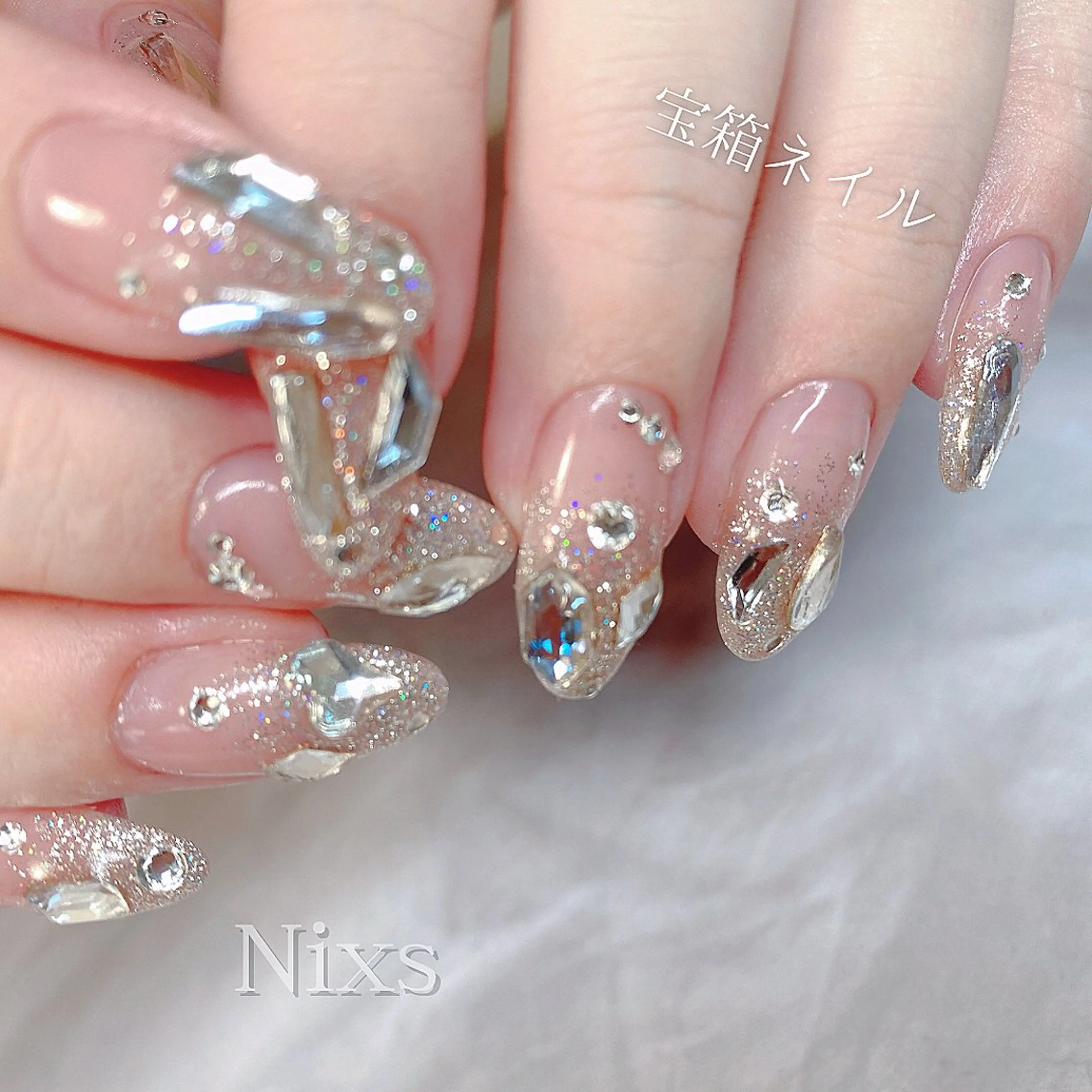ネイル 大人キレイ 𝑁𝑖𝑥𝑖𝑠のネイルデザイン