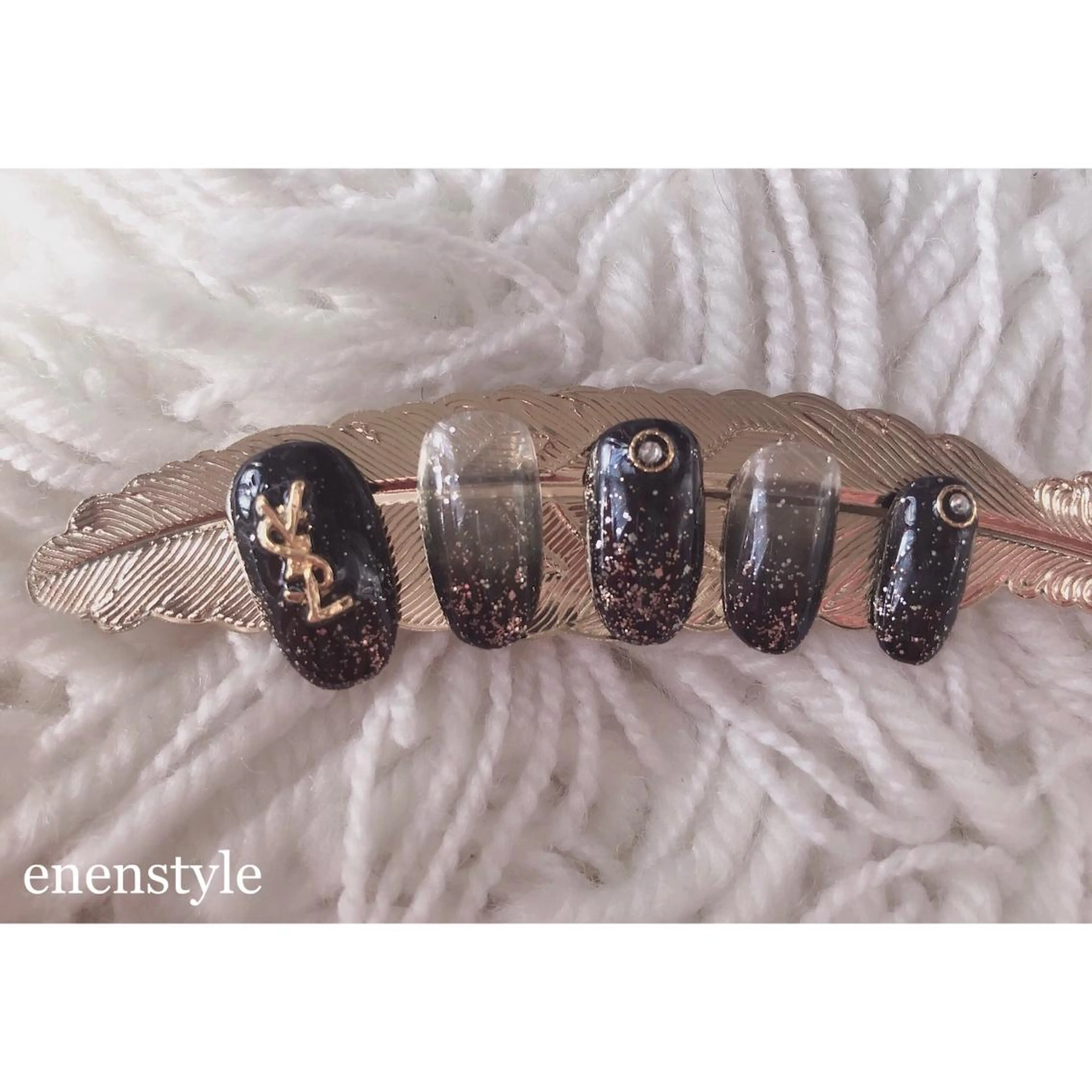 ショート ネイル グラデーション ラメ(グリッター) ハンドネイル 👑enen style👑のネイルデザイン