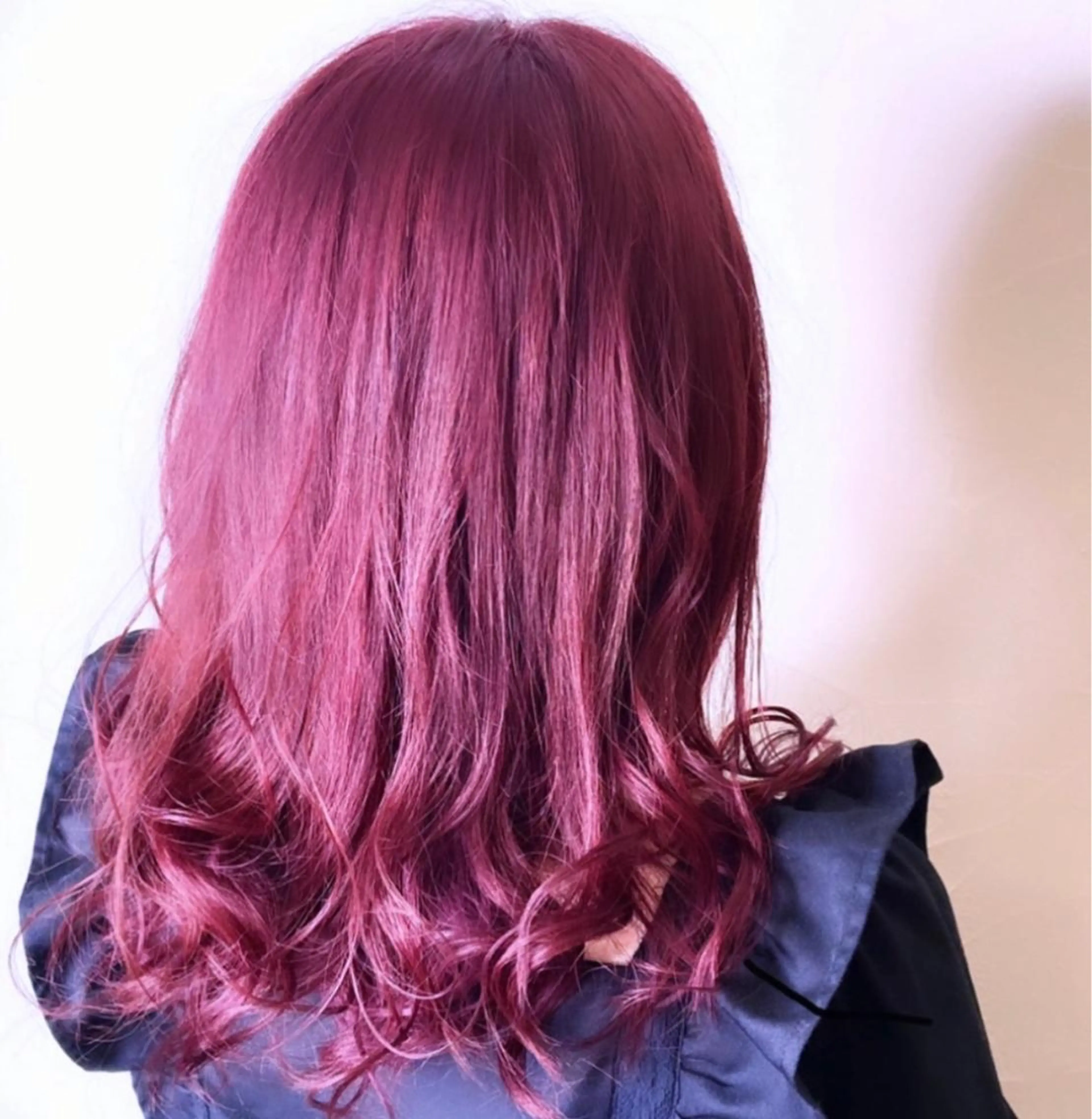 ミディアム カラー メンズ レッドカラー 熊谷ウルフ・レイヤー あゆむのヘアスタイル