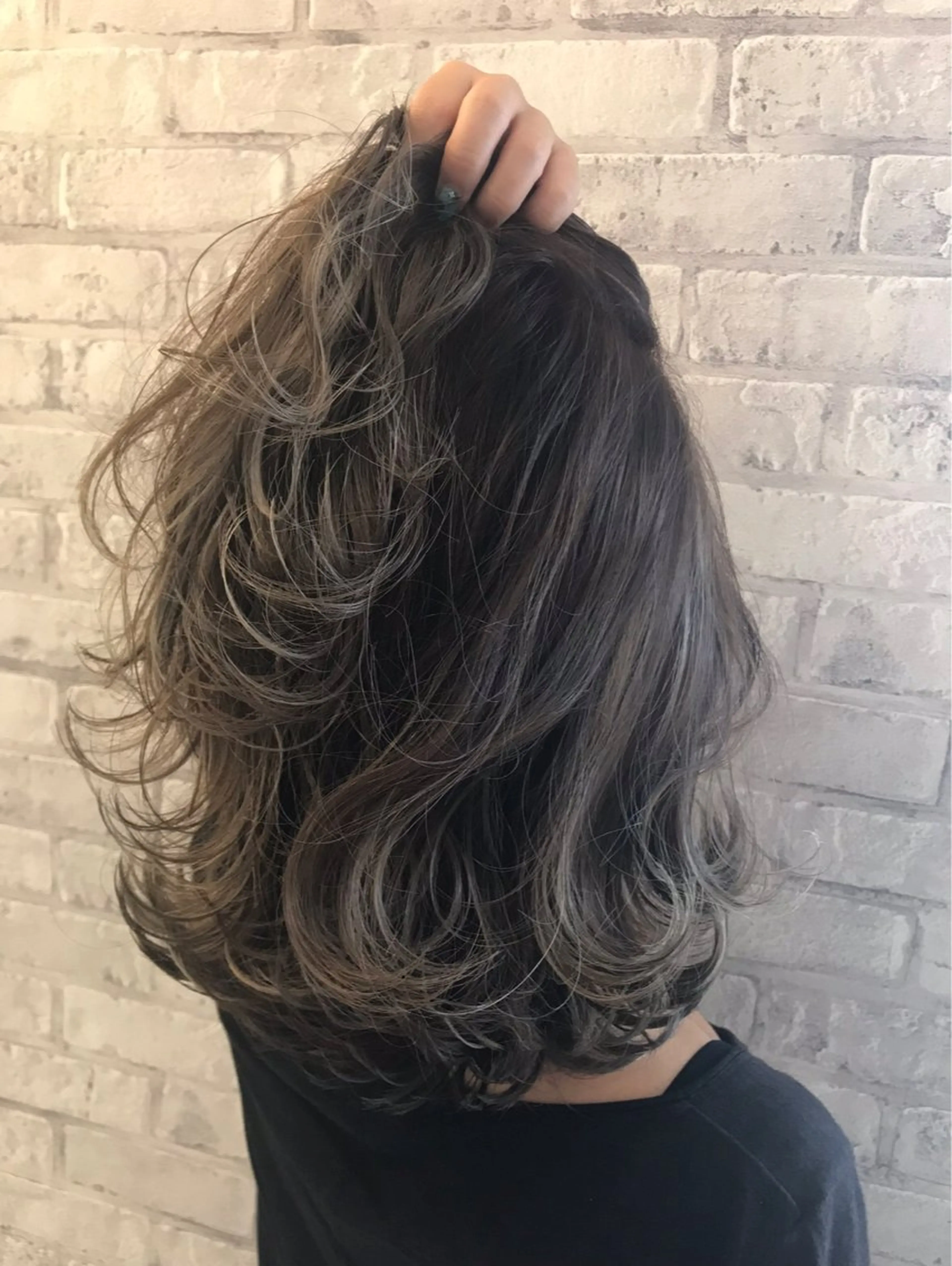 セミロング カラー ブリーチ 透明感カラー ダブルカラー ブリーチなしカラー 顔まわりレイヤー 大人レイヤー& 透明感カラー💄のヘアスタイル