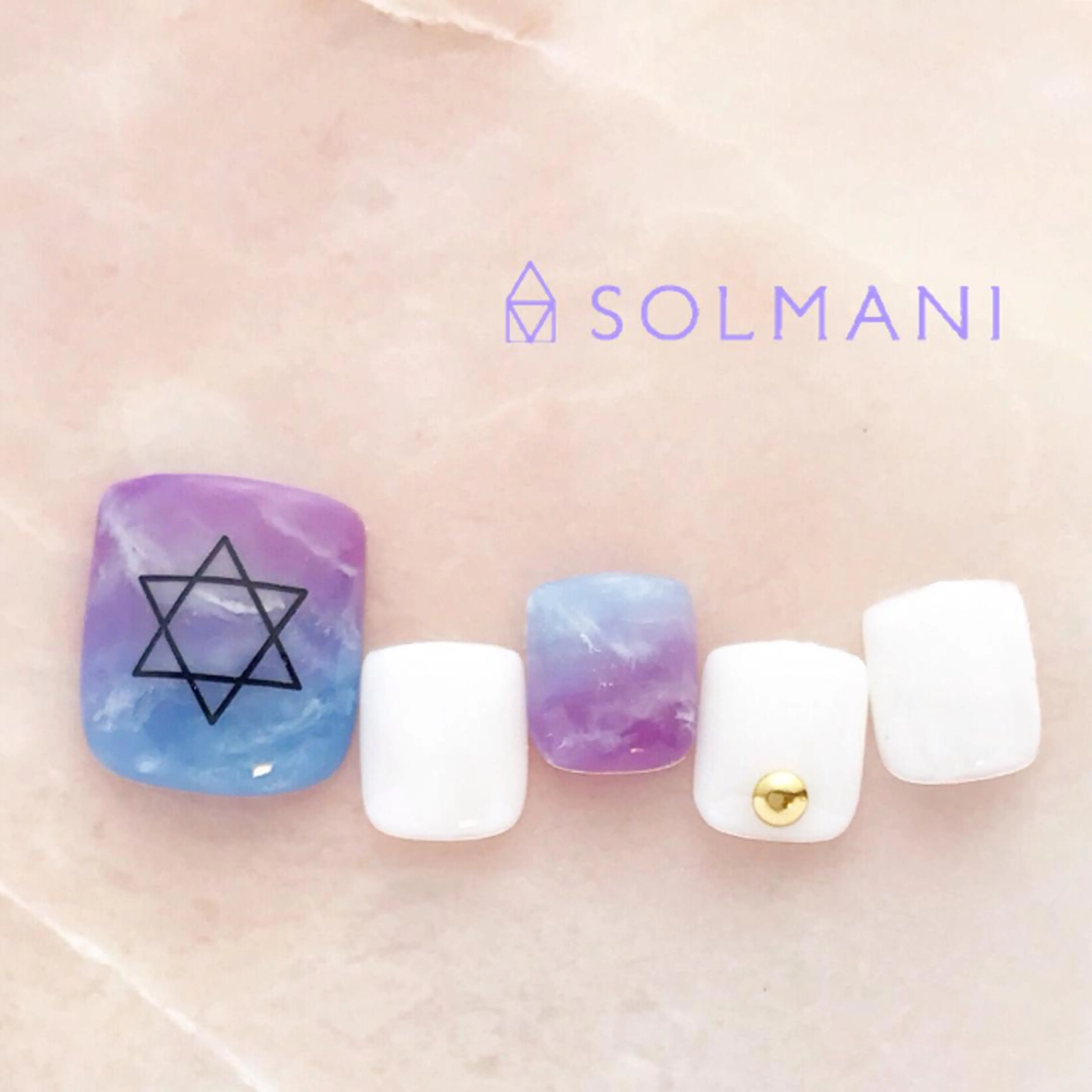 ネイル フットネイル SOLMANI 予約担当のネイルデザイン