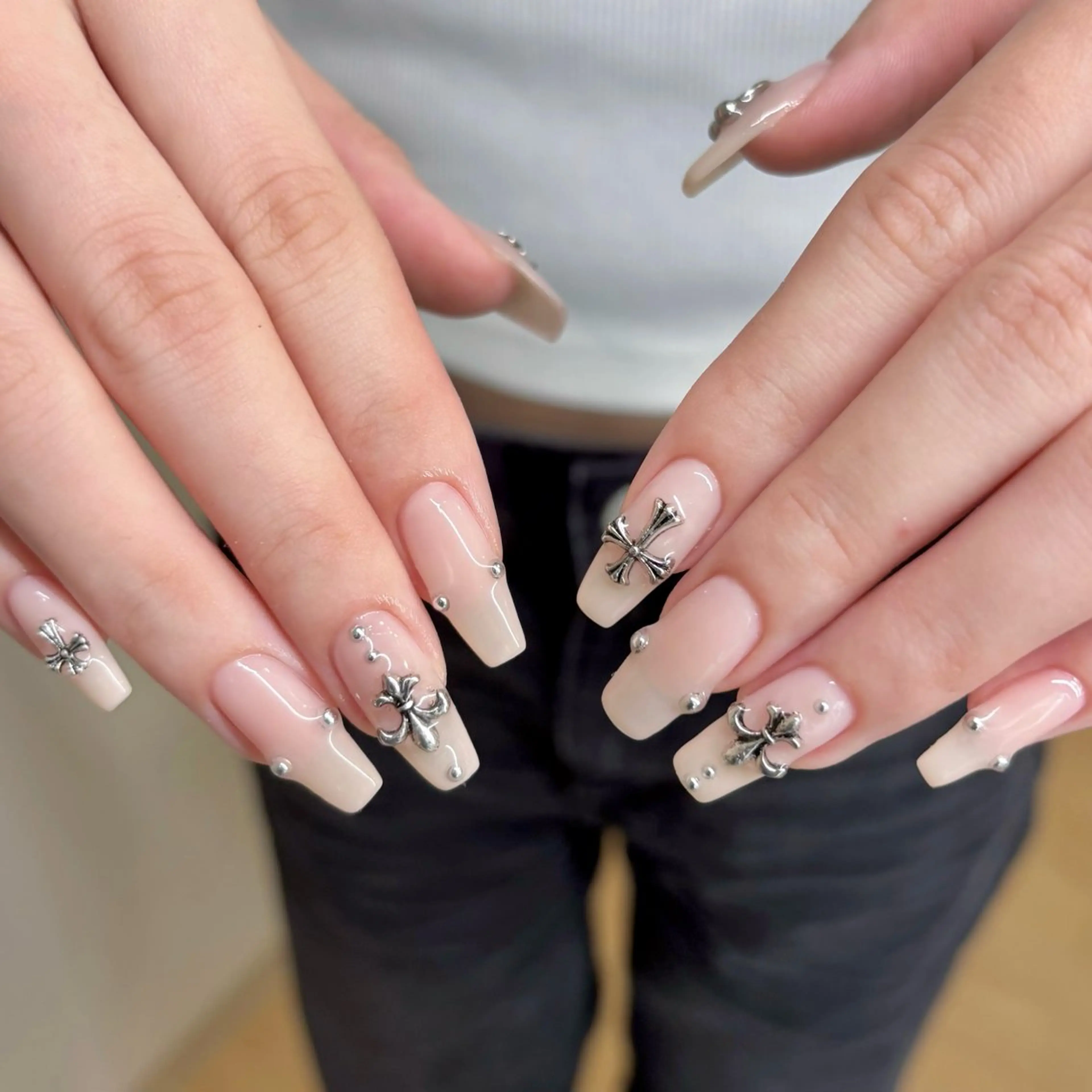 ネイル シンプルネイル ハンドネイル nui nailのネイルデザイン