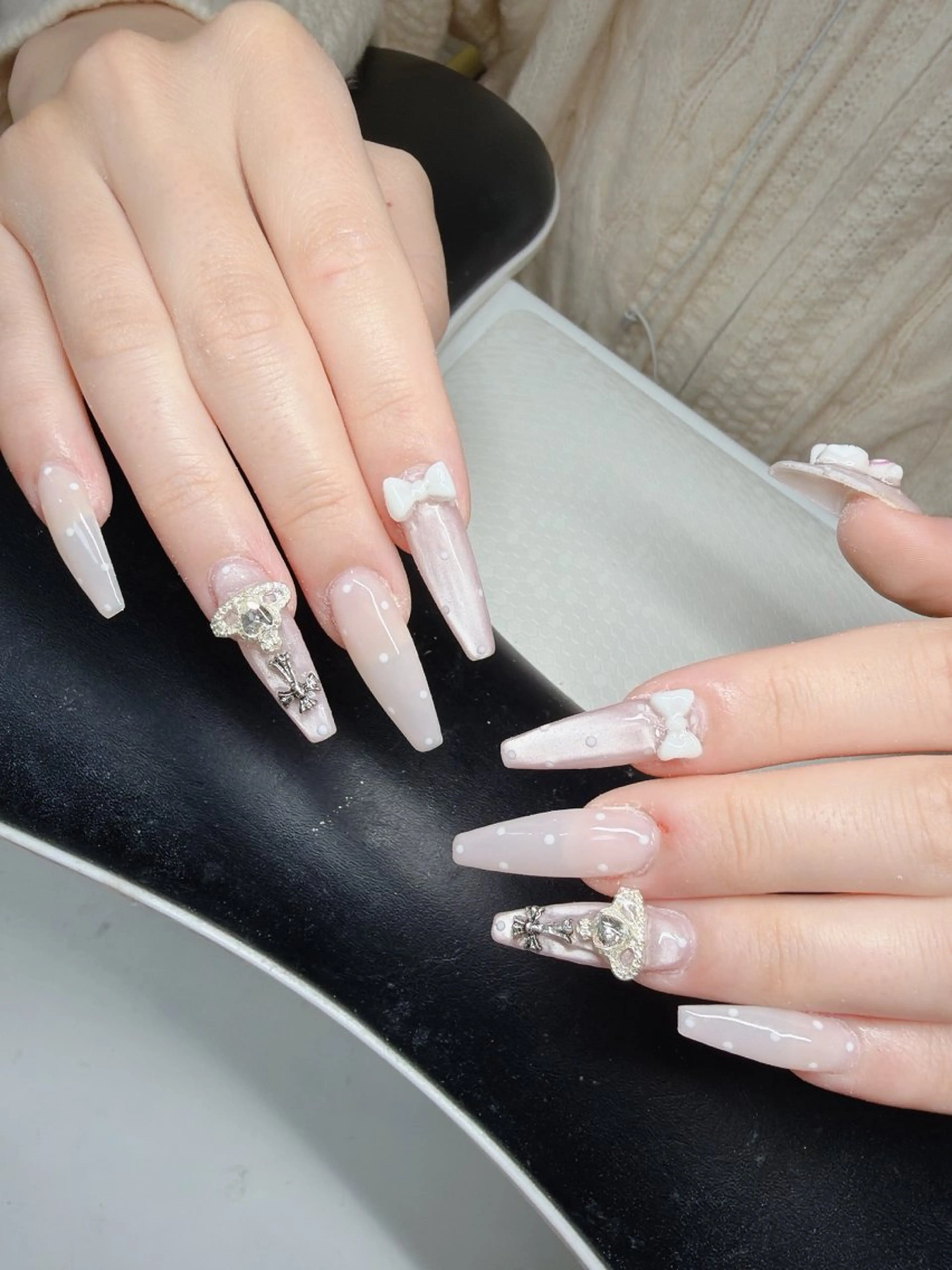 ネイル ハンドネイル Lee Nailsのネイルデザイン