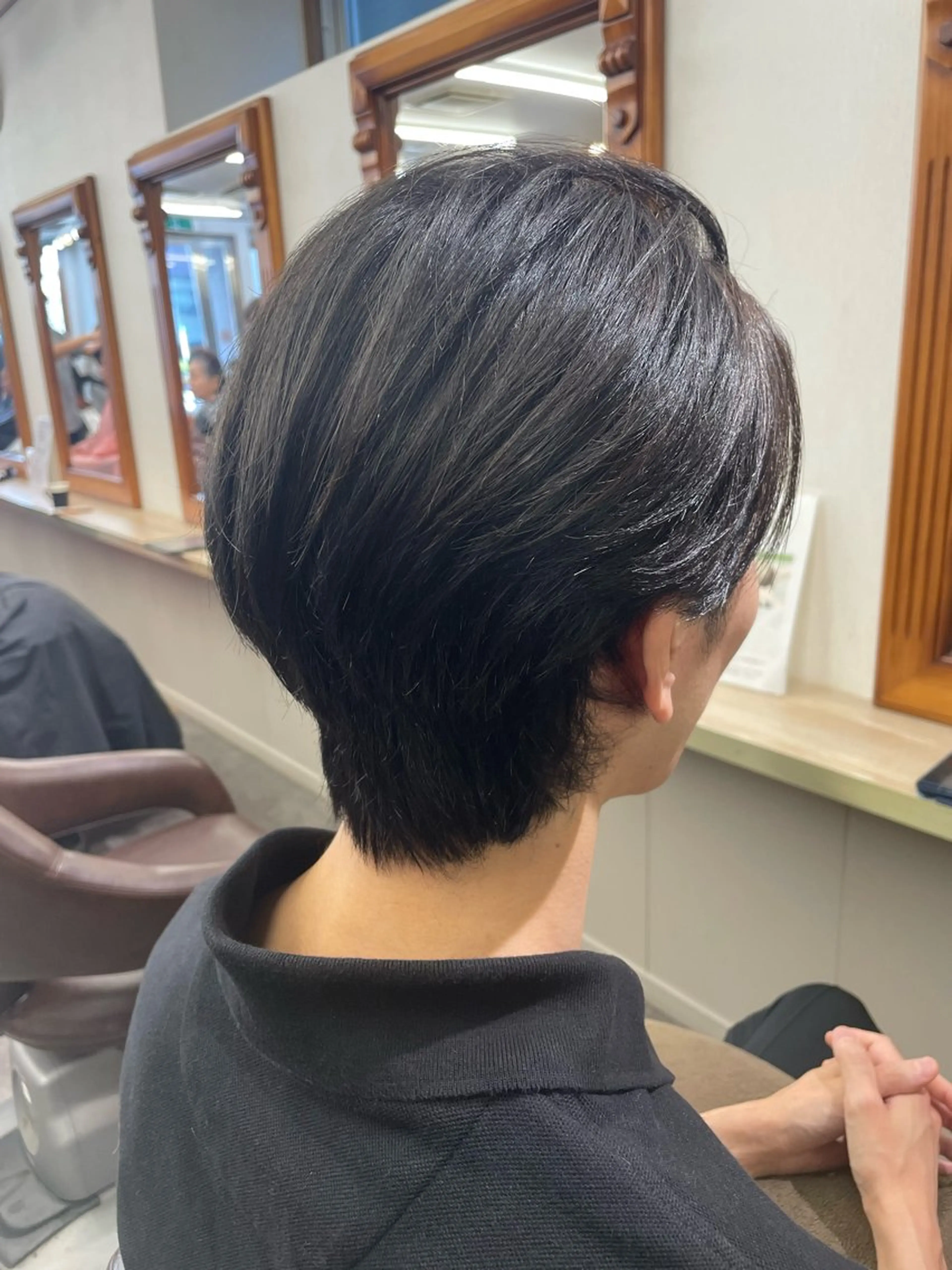 ショート カラー パーマ 黒髪 ブリーチ ブルーカラー ブルーブラック 透明感カラー 川崎/スタイリスト /髪質改善🫧のヘアスタイル